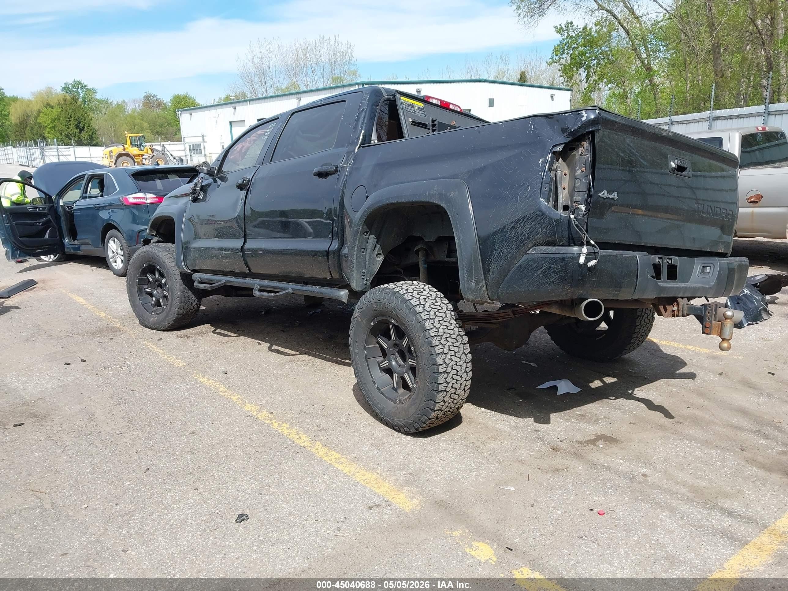 2015 Toyota Tundra Platinum 5.7l V8 Черный vin: 5TFAY5F18FX425282