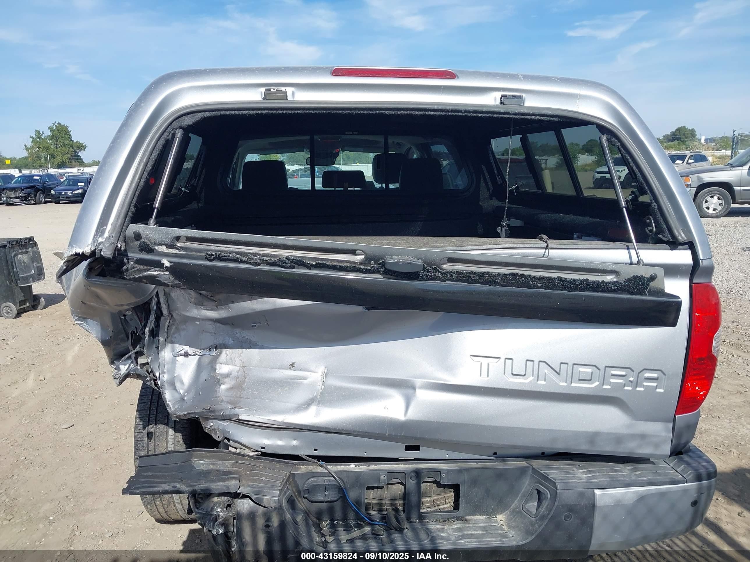 2020 Toyota Tundra Platinum Silver vin: 5TFAY5F18LX916513