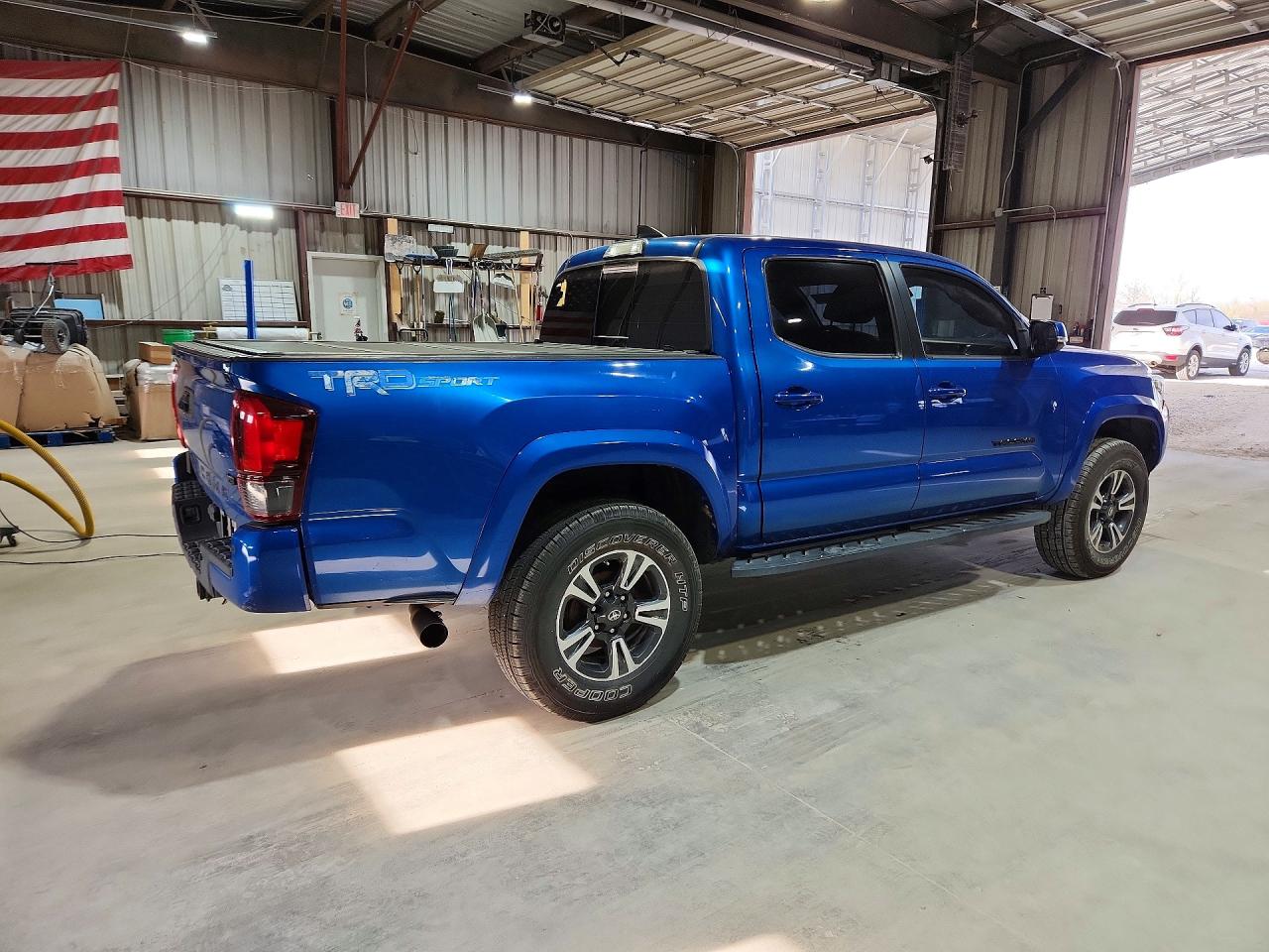 2018 Toyota Tacoma Trd Sport Синий vin: 5TFAZ5CN7JX060705