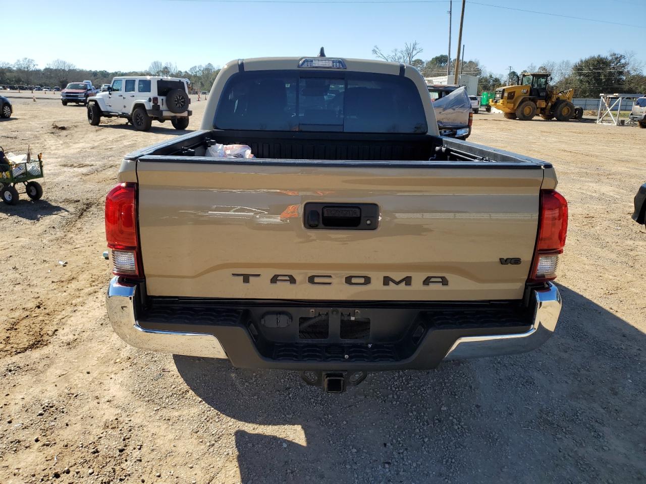 2020 Toyota Tacoma Sr5 V6 Cream vin: 5TFAZ5CN9LX090940