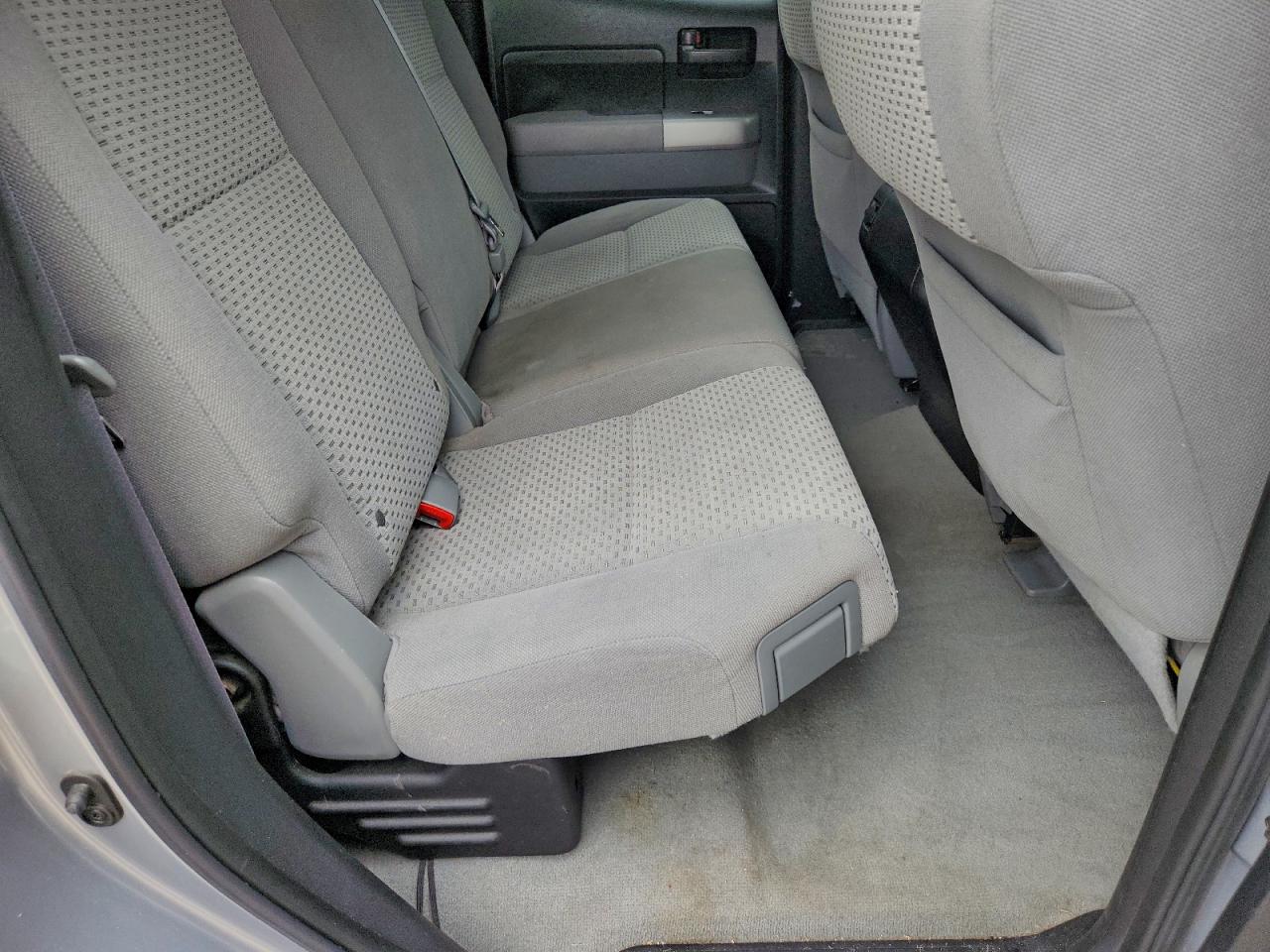 2007 Toyota Tundra Double Cab Sr5 Silver vin: 5TFBT54107X009041