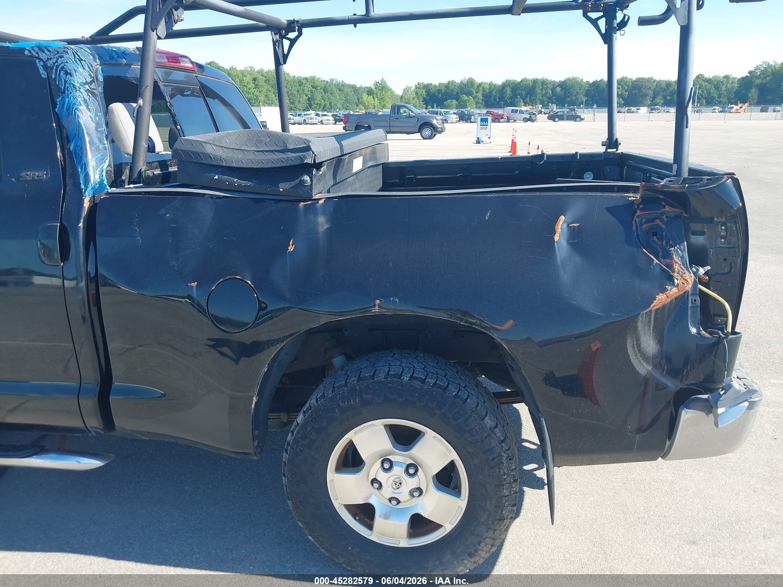 2007 Toyota Tundra Sr5 4.7l V8 Black vin: 5TFBT541X7X002484