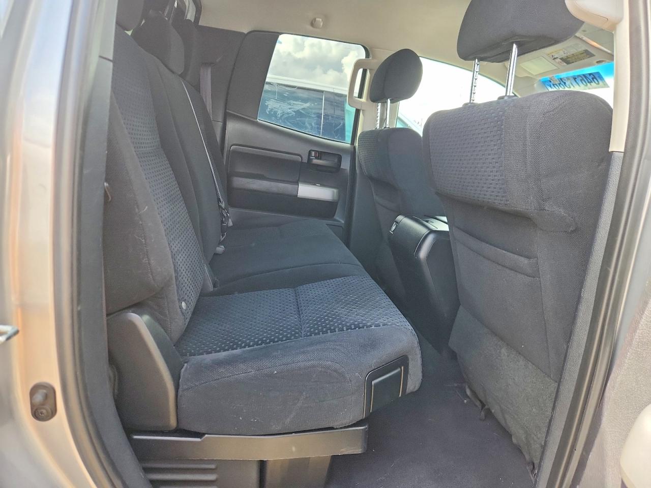 2007 Toyota Tundra Double Cab Sr5 Silver vin: 5TFBV54107X030286