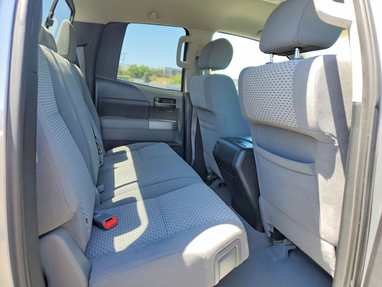 2008 Toyota Tundra Sr5 Silver vin: 5TFBV54108X048496