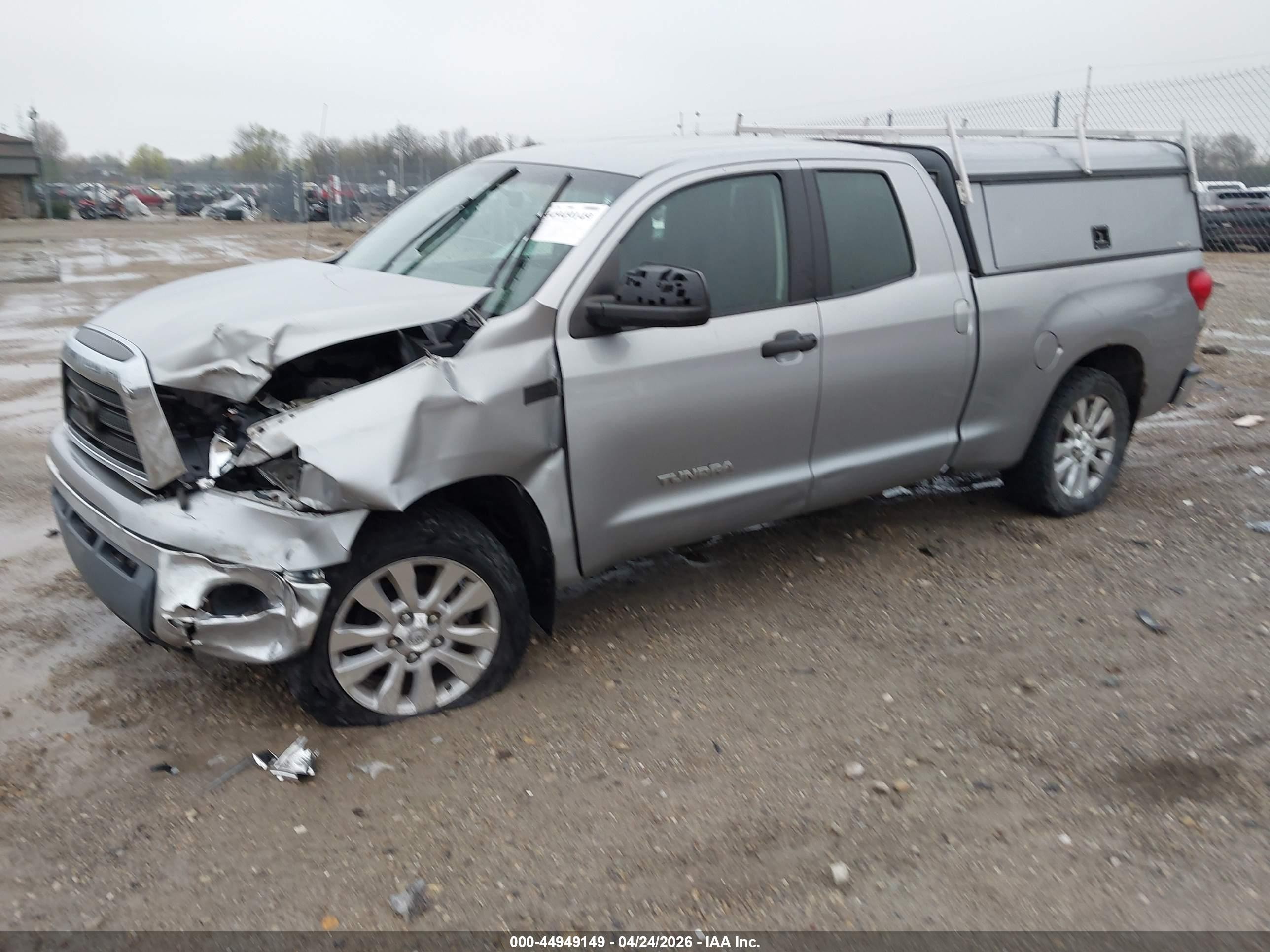 2008 Toyota Tundra Base 5.7l V8 Серебряный vin: 5TFBV54108X049986
