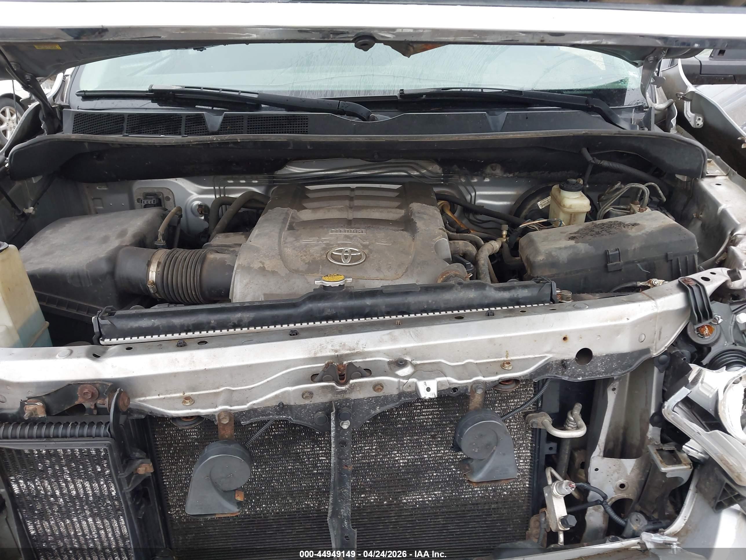 2008 Toyota Tundra Base 5.7l V8 Серебряный vin: 5TFBV54108X049986