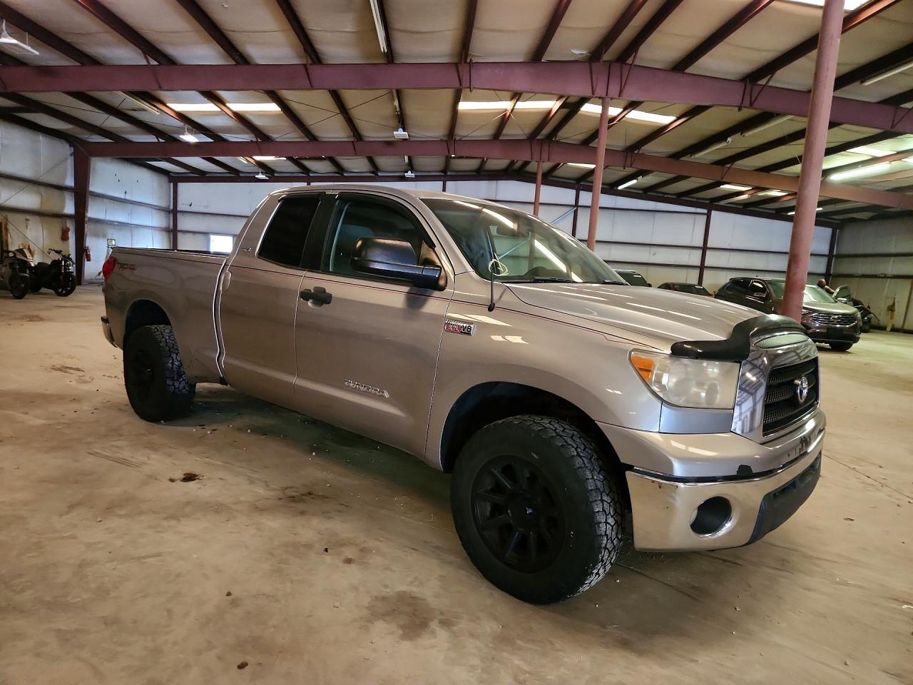 2008 Toyota Tundra Sr5 Silver vin: 5TFBV54108X066674
