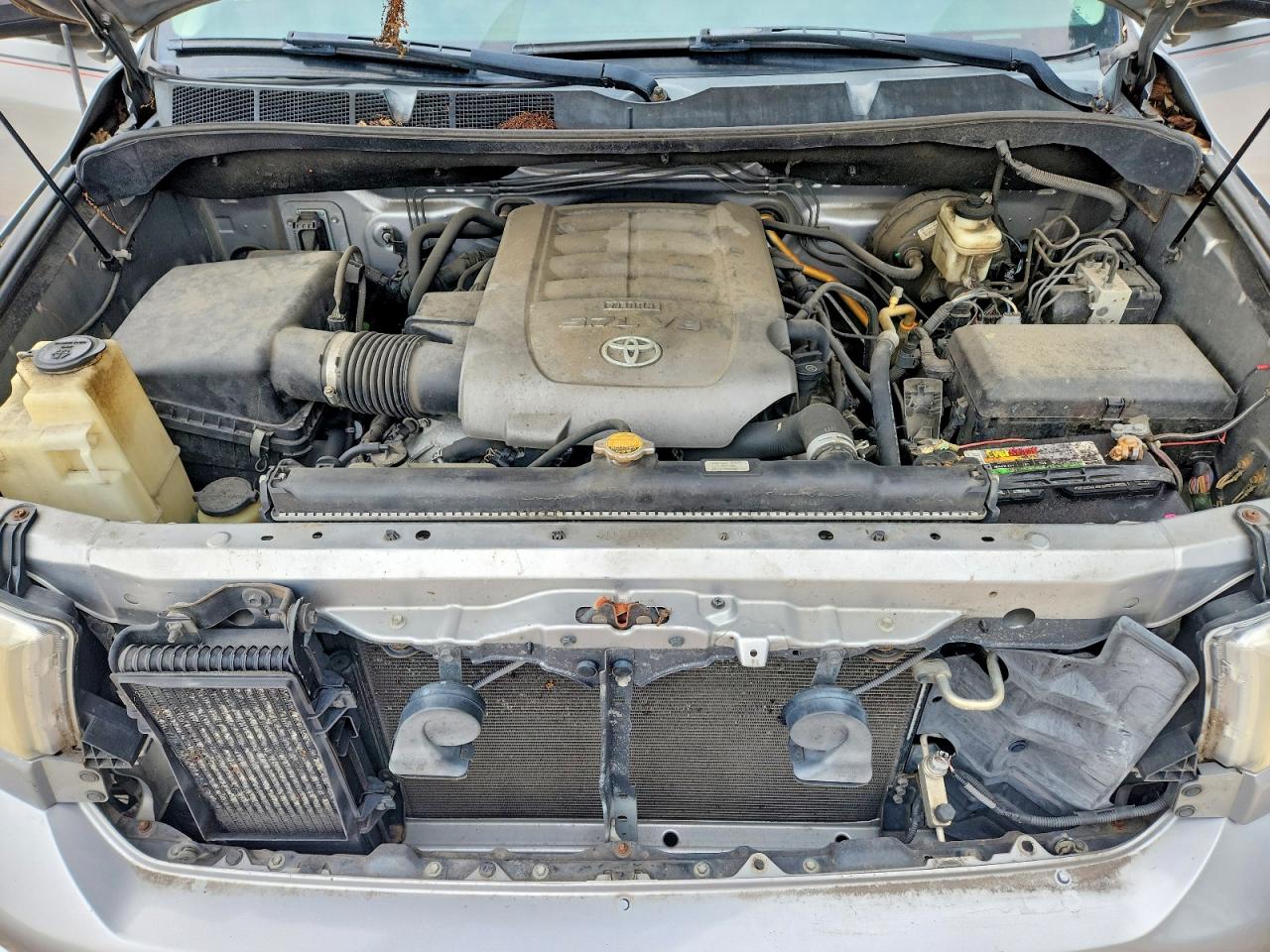 2008 Toyota Tundra Sr5 Silver vin: 5TFBV54108X066674
