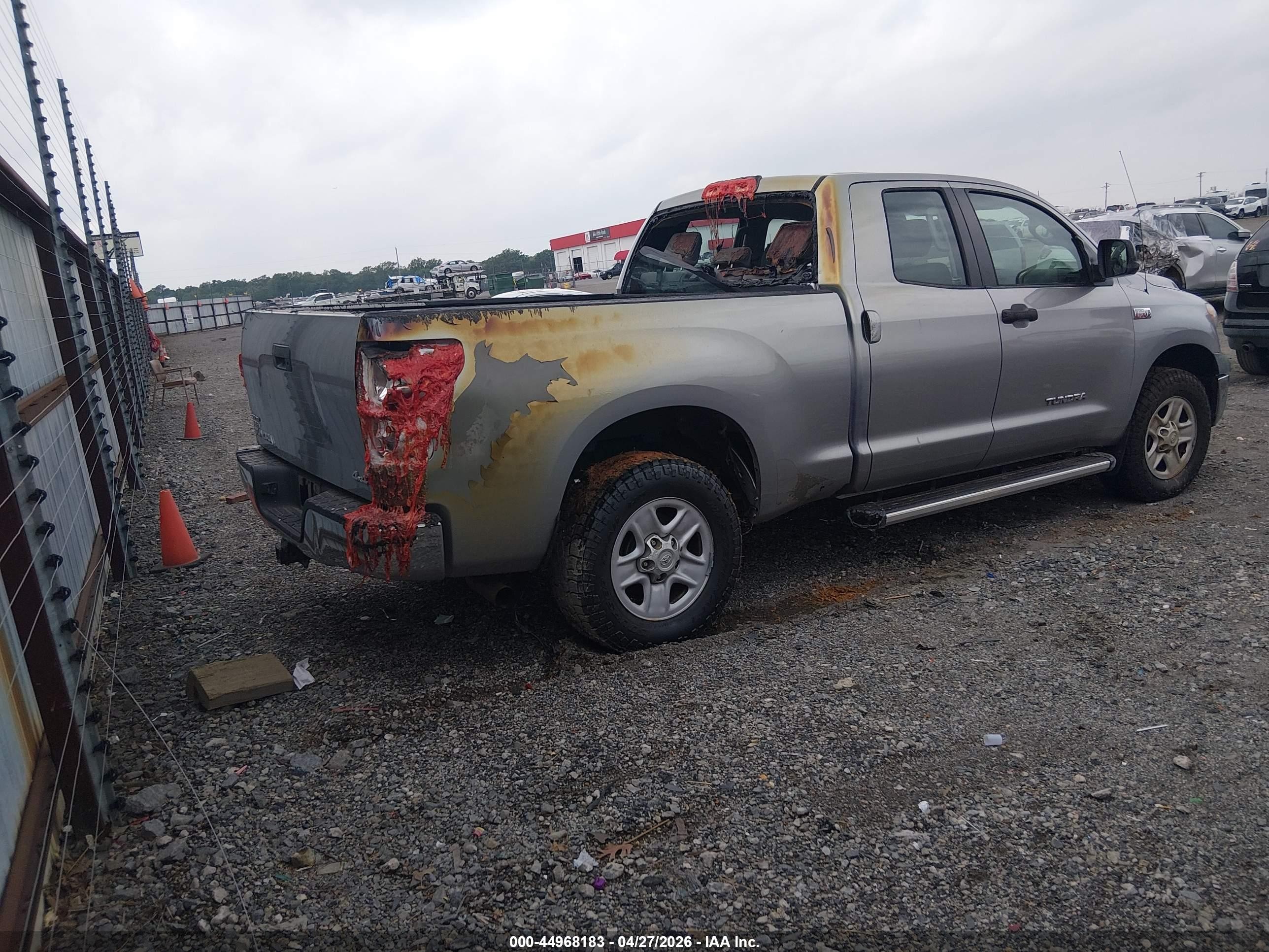 2008 Toyota Tundra Base 5.7l V8 Gray vin: 5TFBV54118X066487