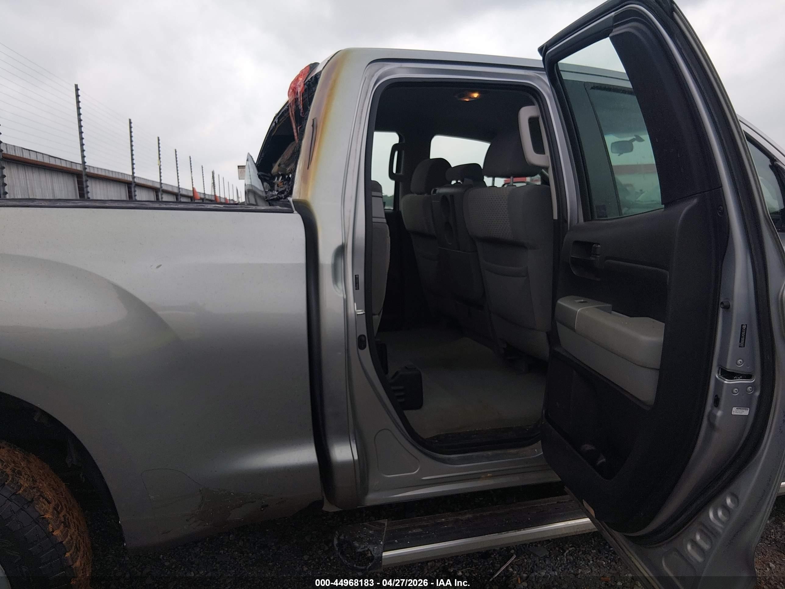 2008 Toyota Tundra Base 5.7l V8 Gray vin: 5TFBV54118X066487