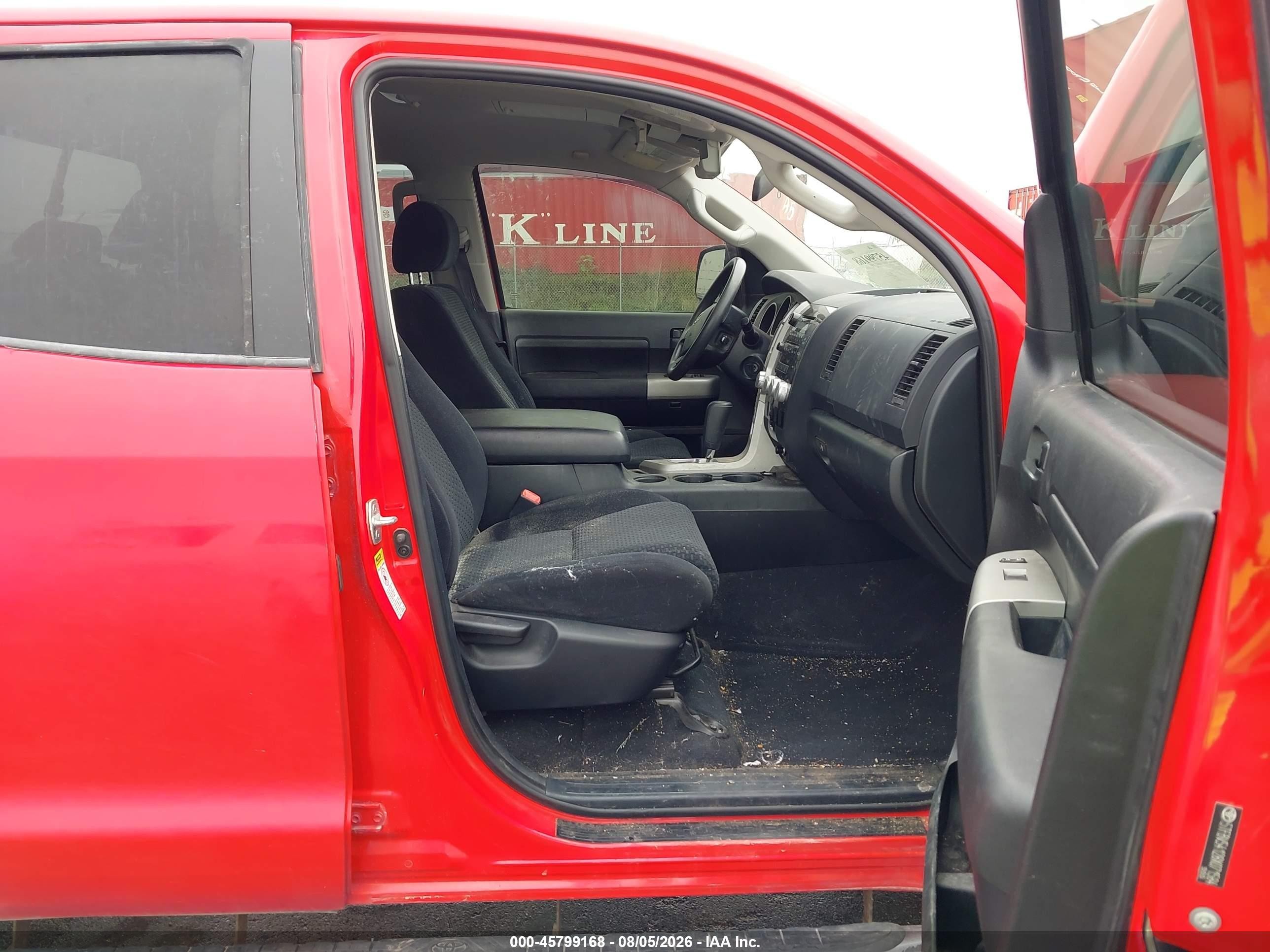 2008 Toyota Tundra Base 5.7l V8 Red vin: 5TFBV54128X071584