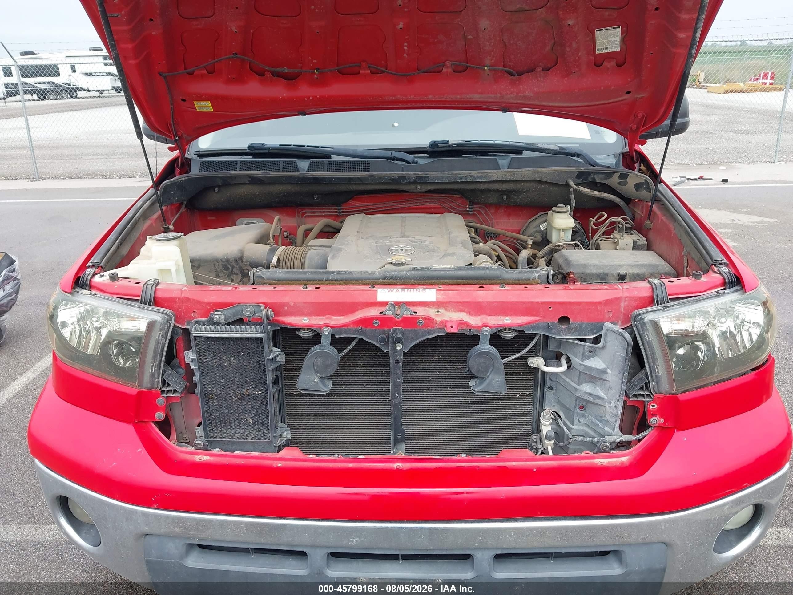 2008 Toyota Tundra Base 5.7l V8 Red vin: 5TFBV54128X071584