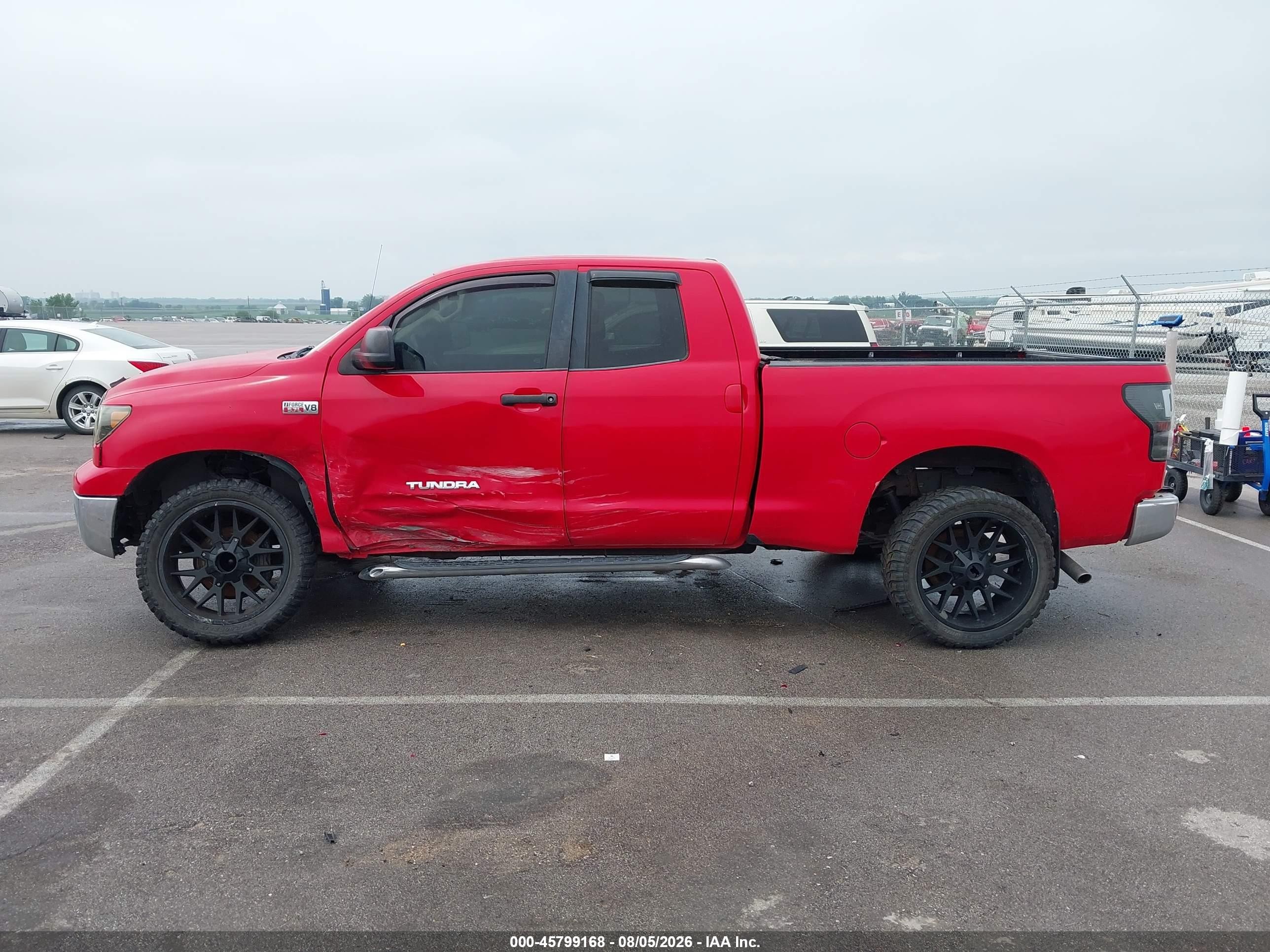 2008 Toyota Tundra Base 5.7l V8 Red vin: 5TFBV54128X071584