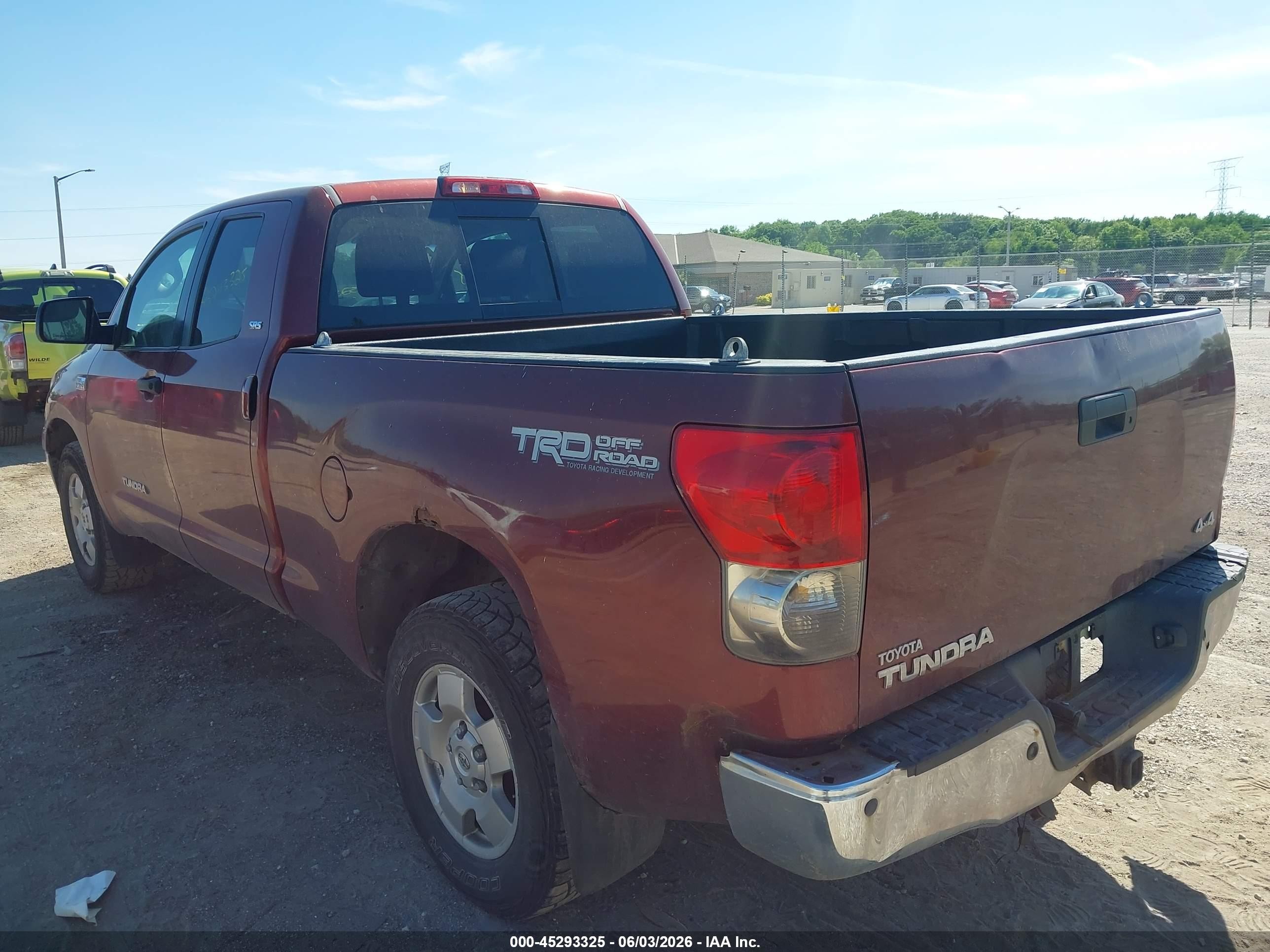 2007 Toyota Tundra Sr5 5.7l V8 Red vin: 5TFBV54137X023994