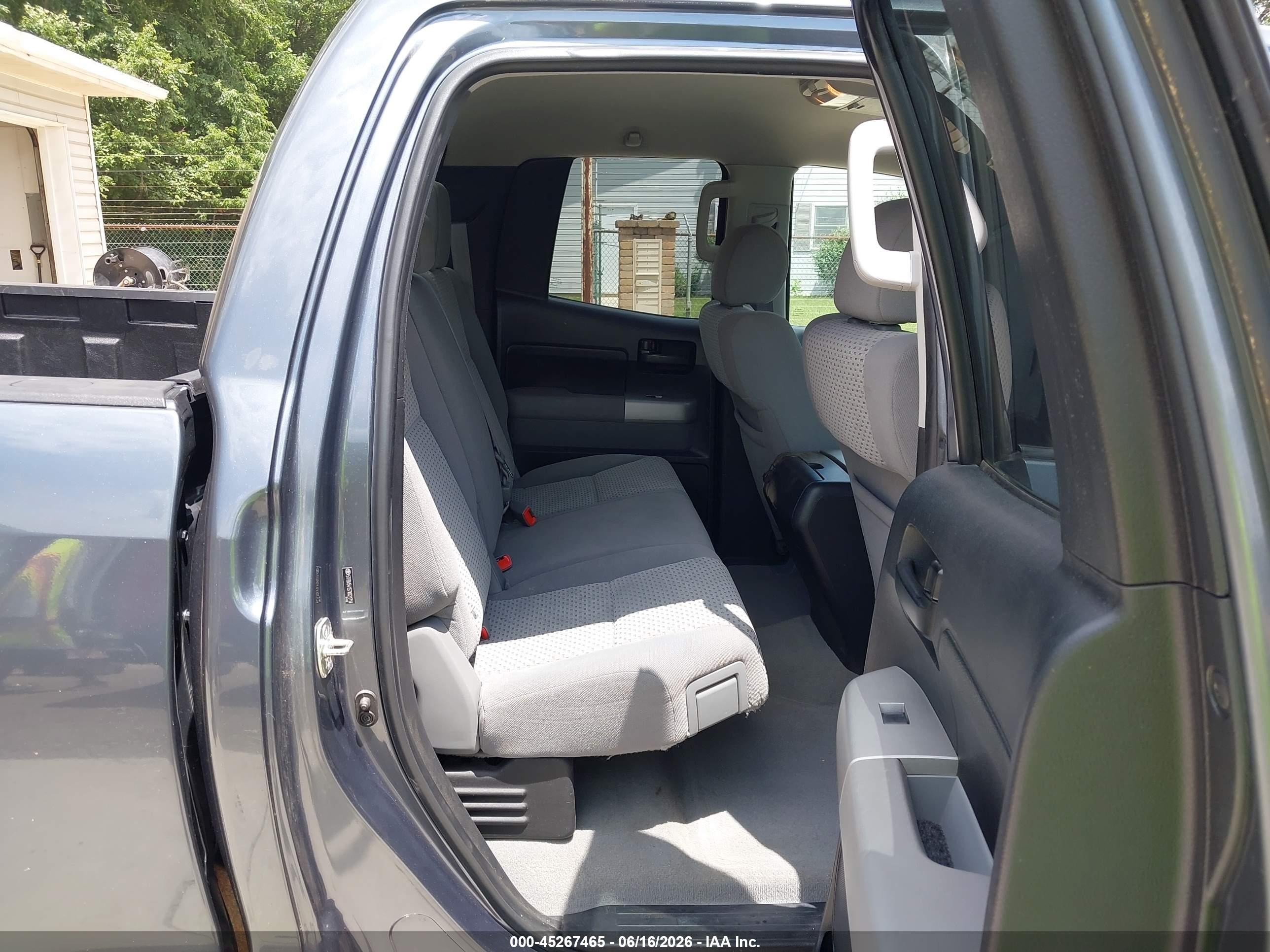 2007 Toyota Tundra Sr5 5.7l V8 Gray vin: 5TFBV54157X021714