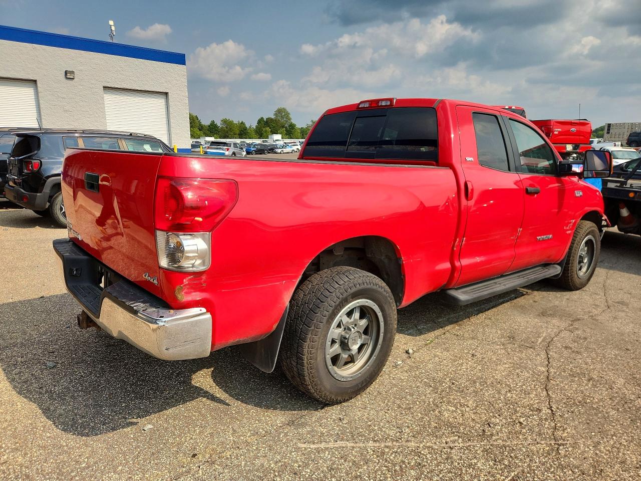 2007 Toyota Tundra Sr5 Red vin: 5TFBV54167X014593