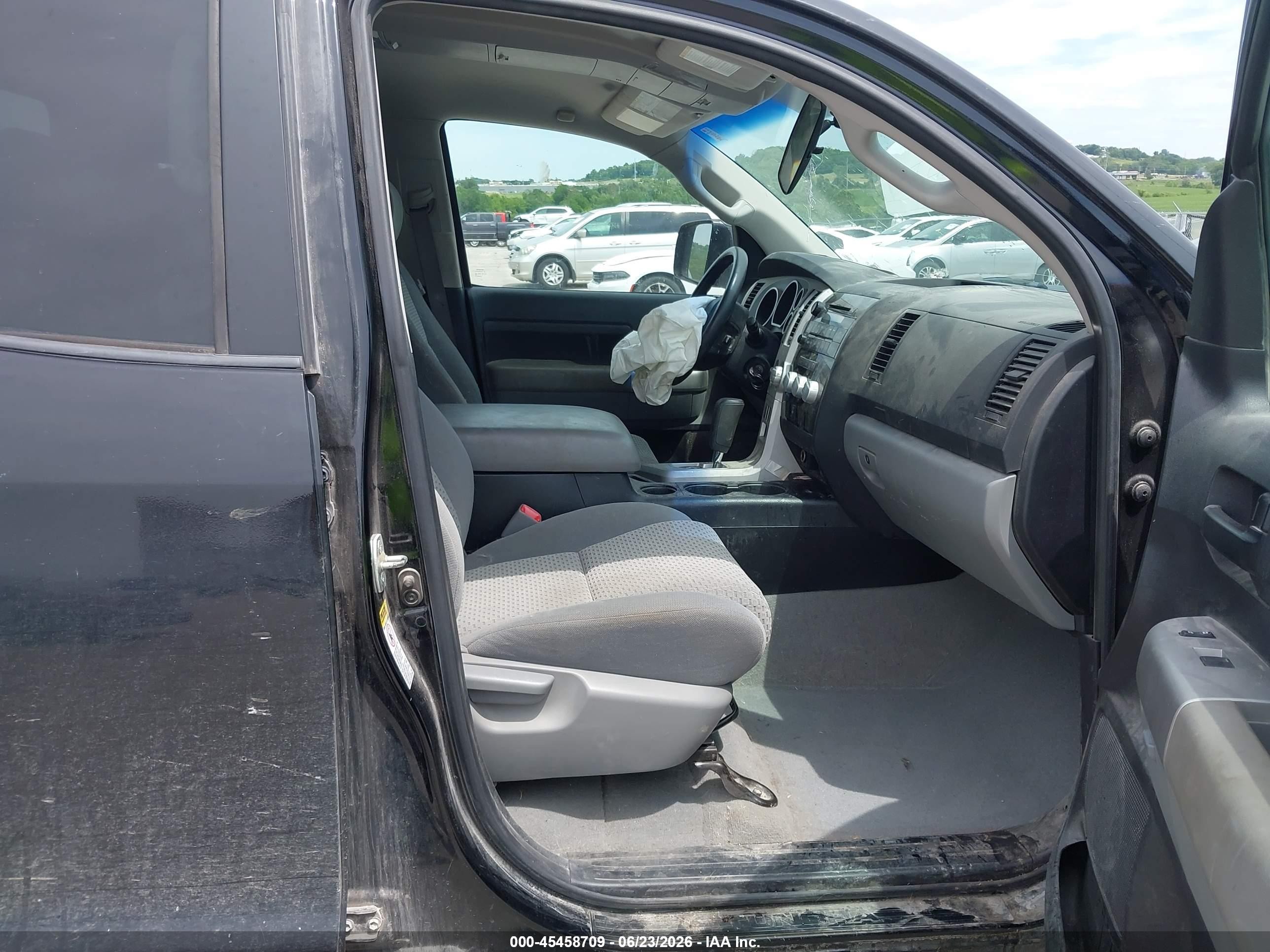 2008 Toyota Tundra Base 5.7l V8 Black vin: 5TFBV54168X047076