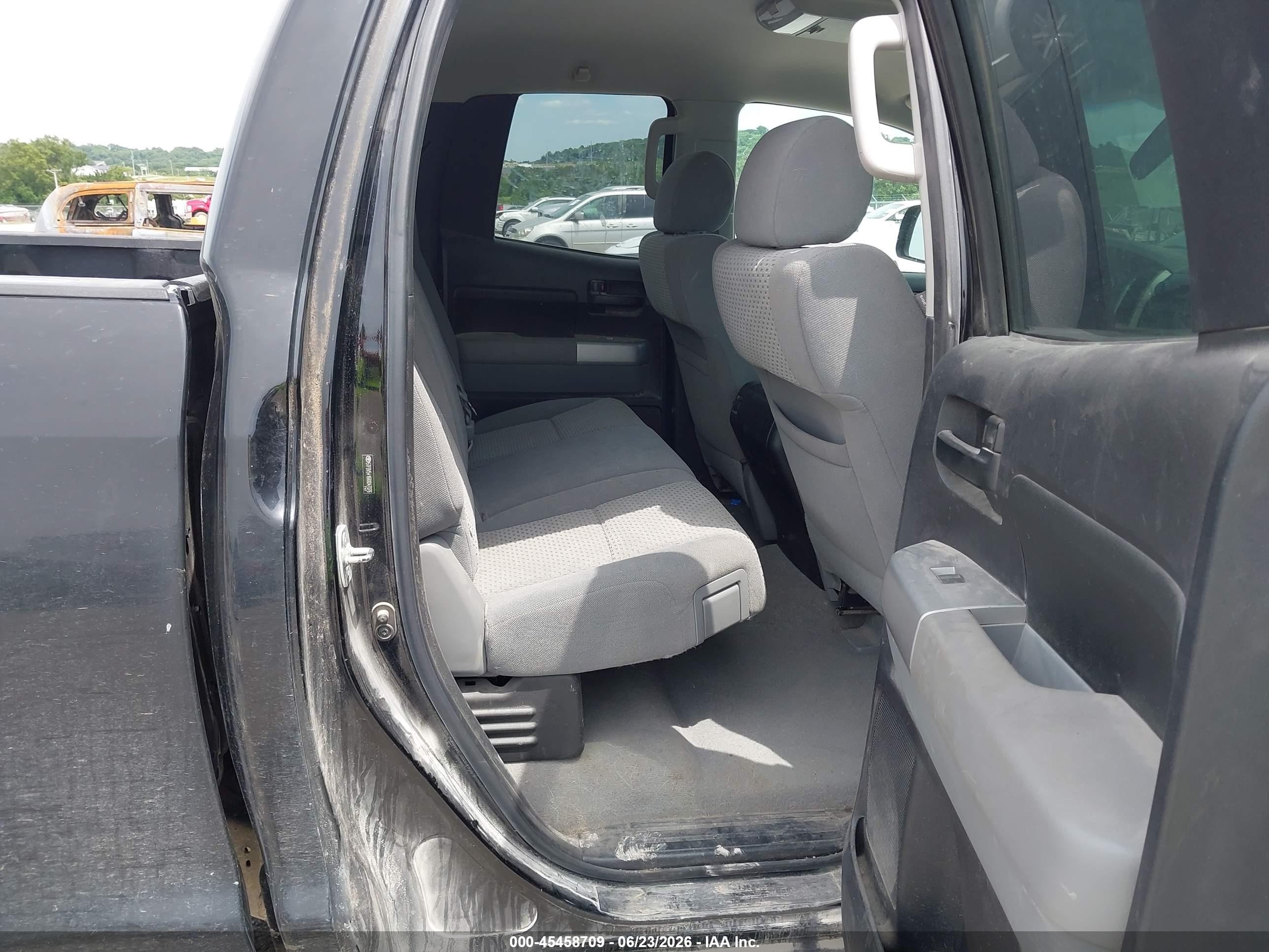 2008 Toyota Tundra Base 5.7l V8 Black vin: 5TFBV54168X047076