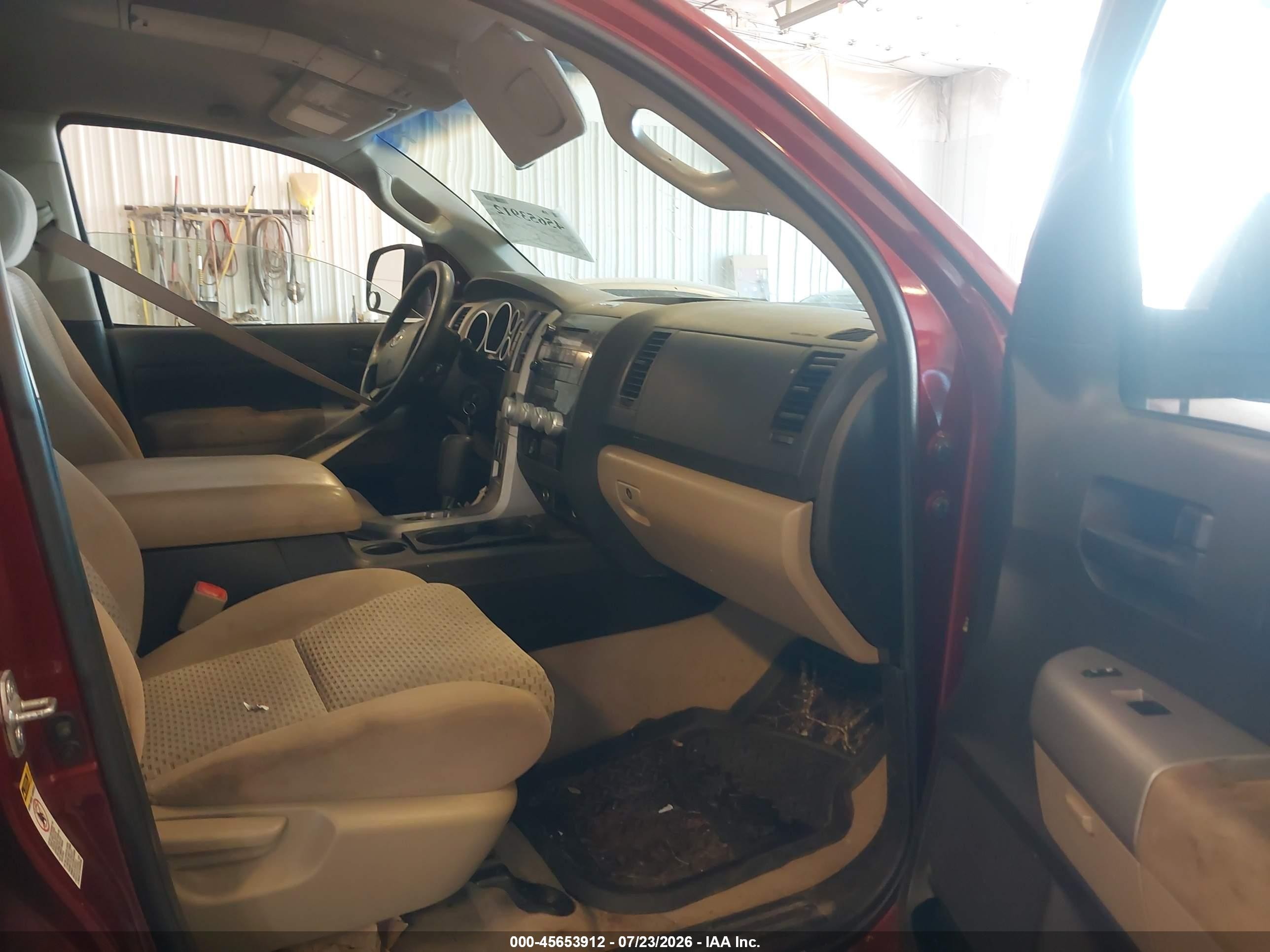 2007 Toyota Tundra Sr5 5.7l V8 Red vin: 5TFBV54177X010102