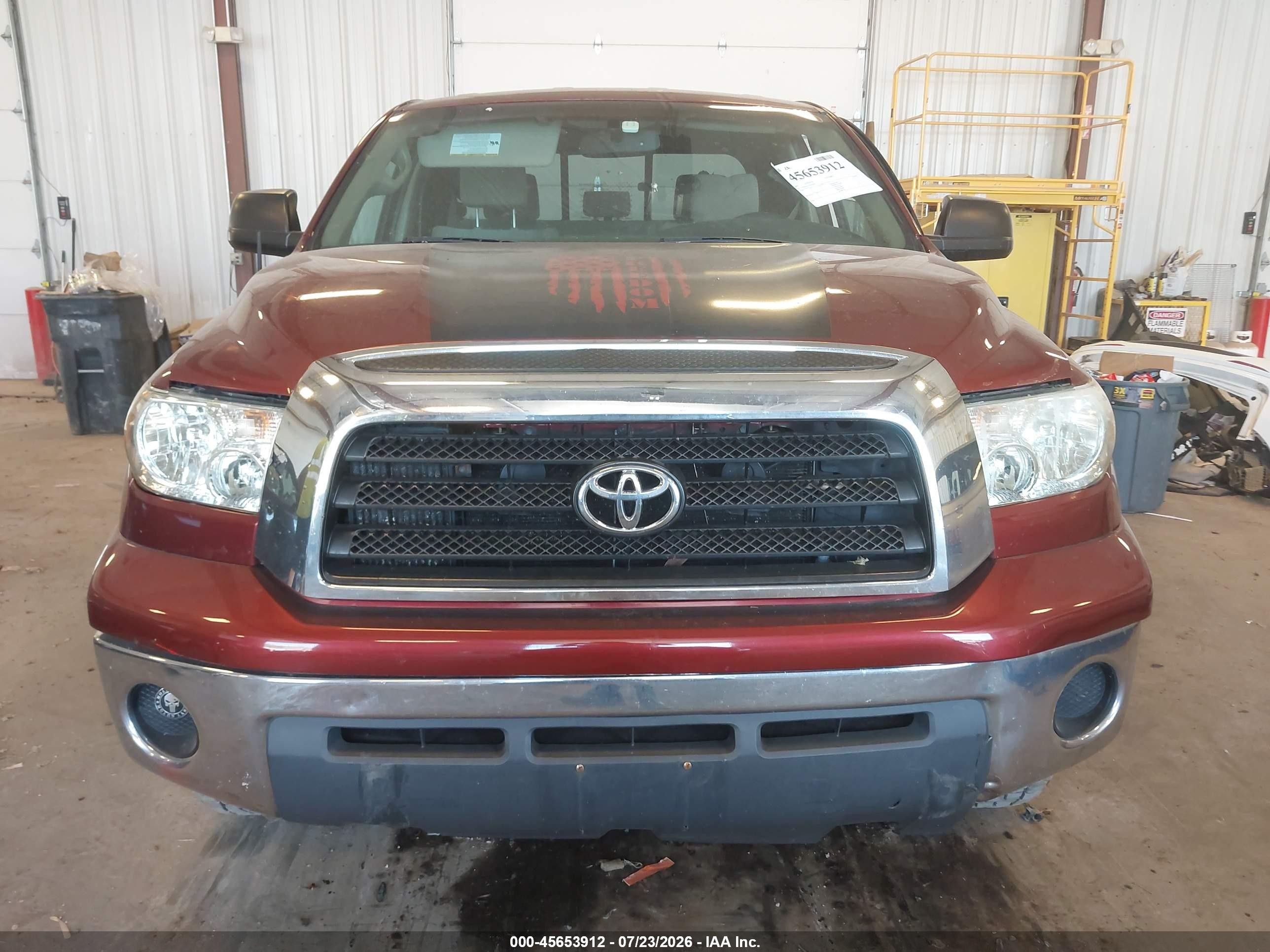 2007 Toyota Tundra Sr5 5.7l V8 Red vin: 5TFBV54177X010102