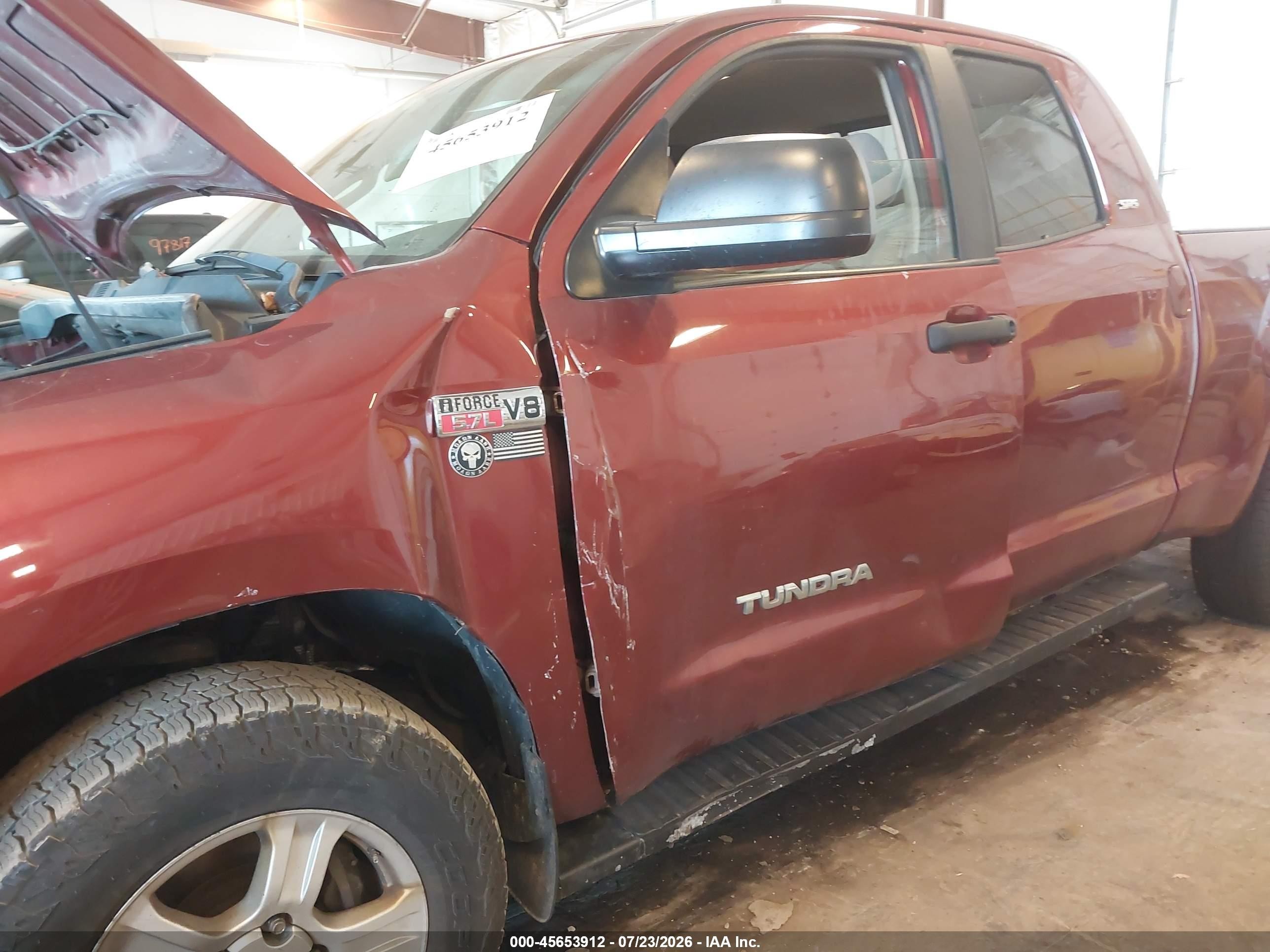 2007 Toyota Tundra Sr5 5.7l V8 Red vin: 5TFBV54177X010102