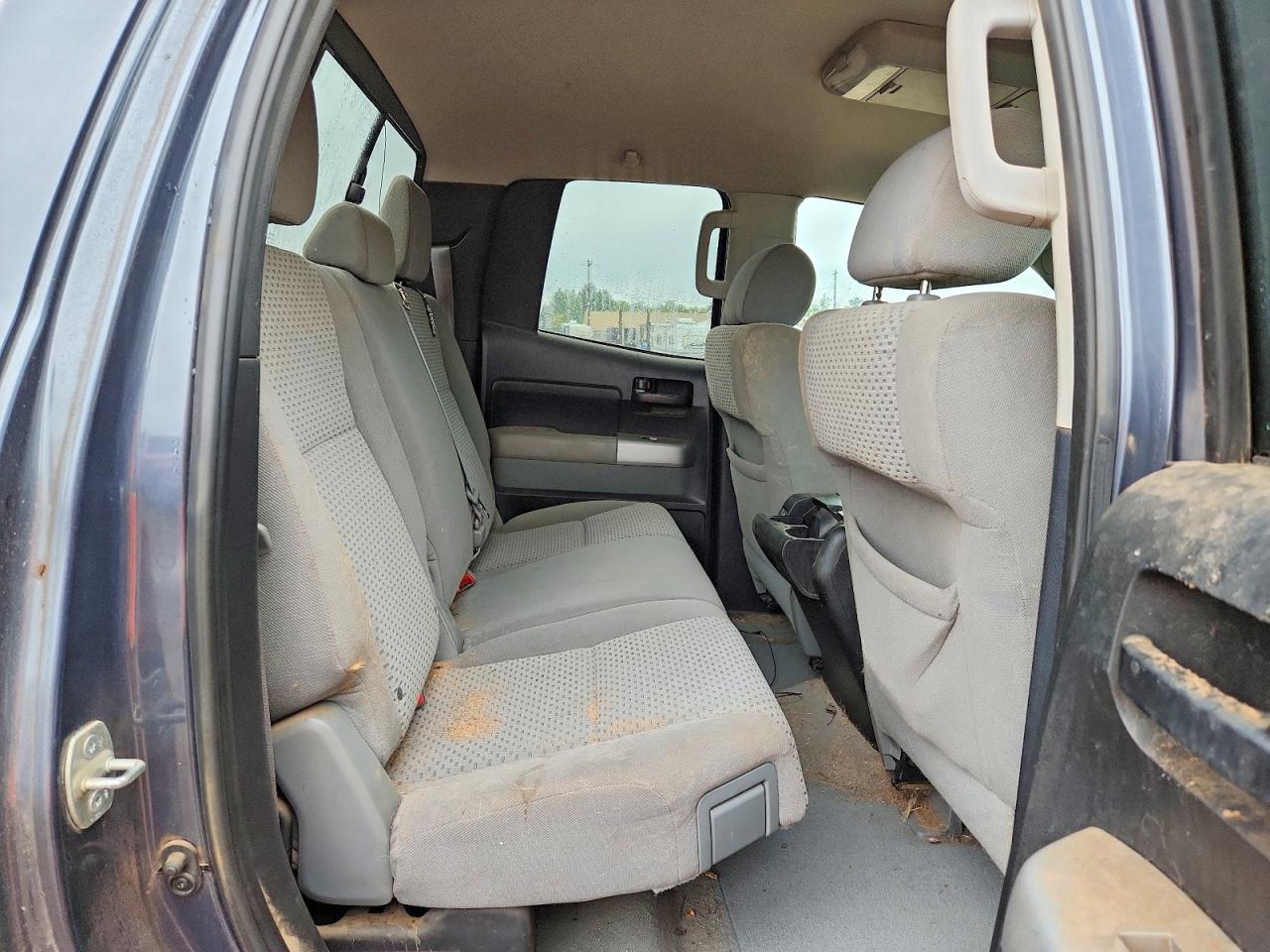 2007 Toyota Tundra Серый vin: 5TFBV54177X023951