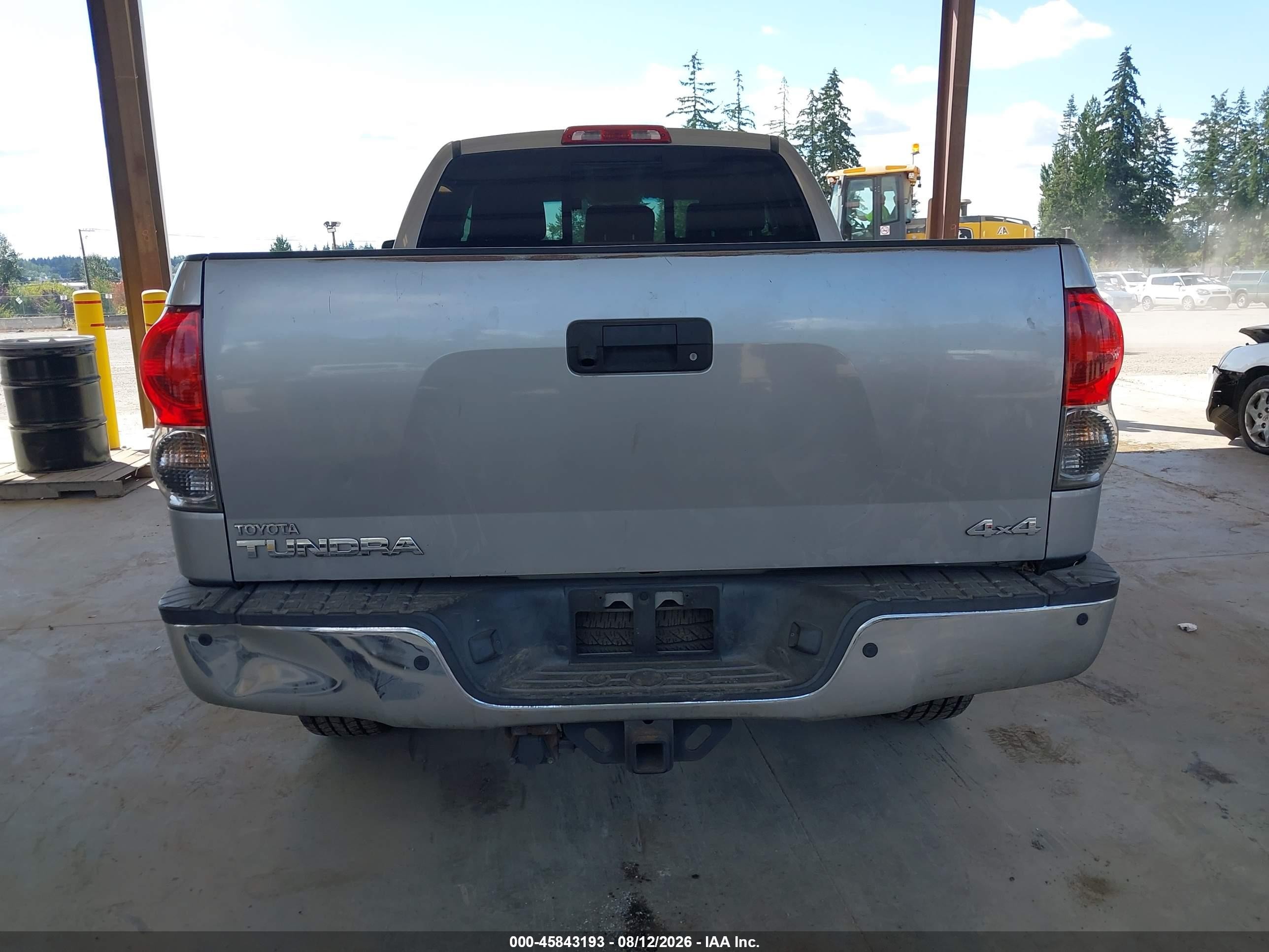 2007 Toyota Tundra Sr5 5.7l V8 Silver vin: 5TFBV54177X028440