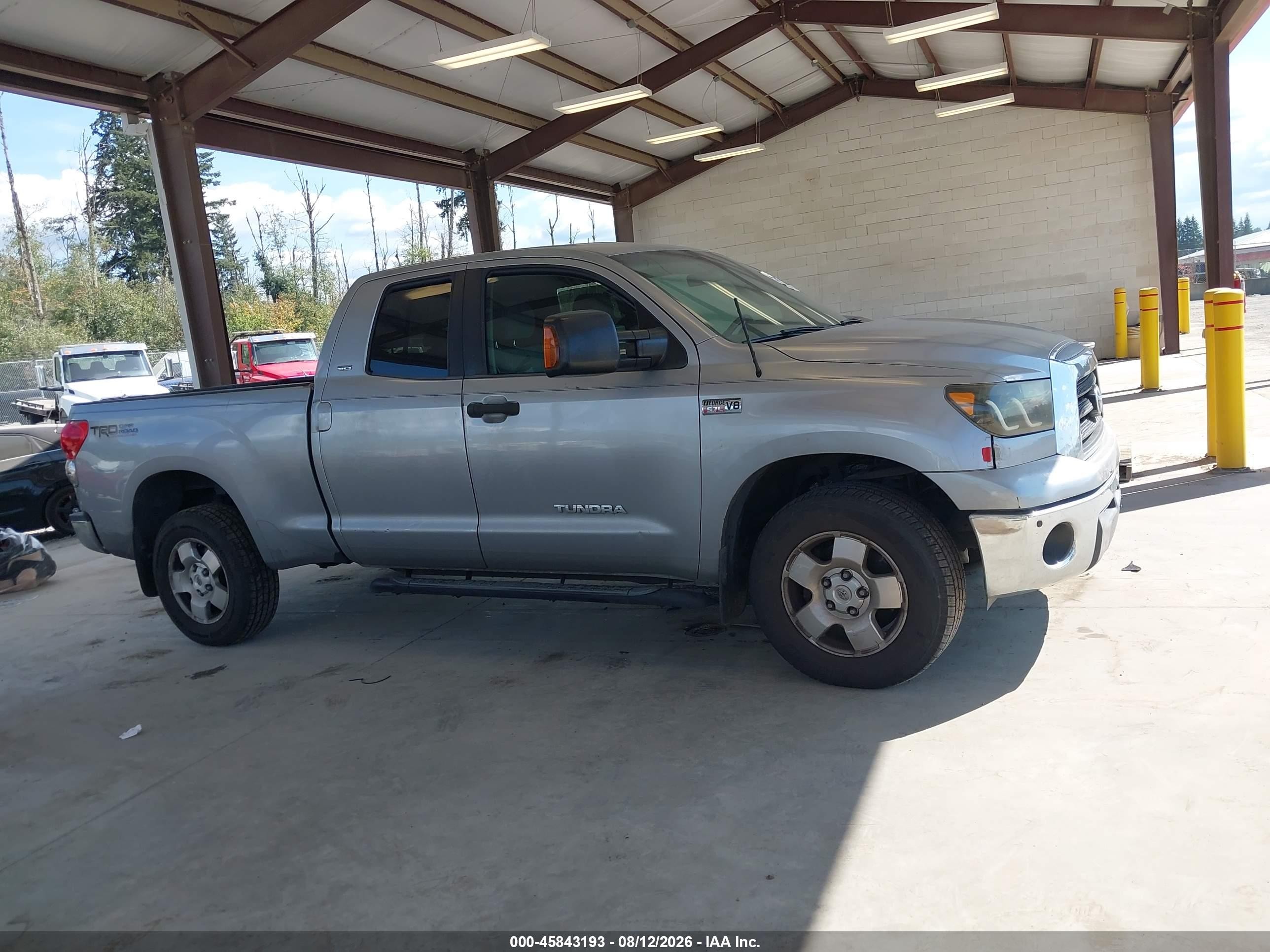 2007 Toyota Tundra Sr5 5.7l V8 Silver vin: 5TFBV54177X028440