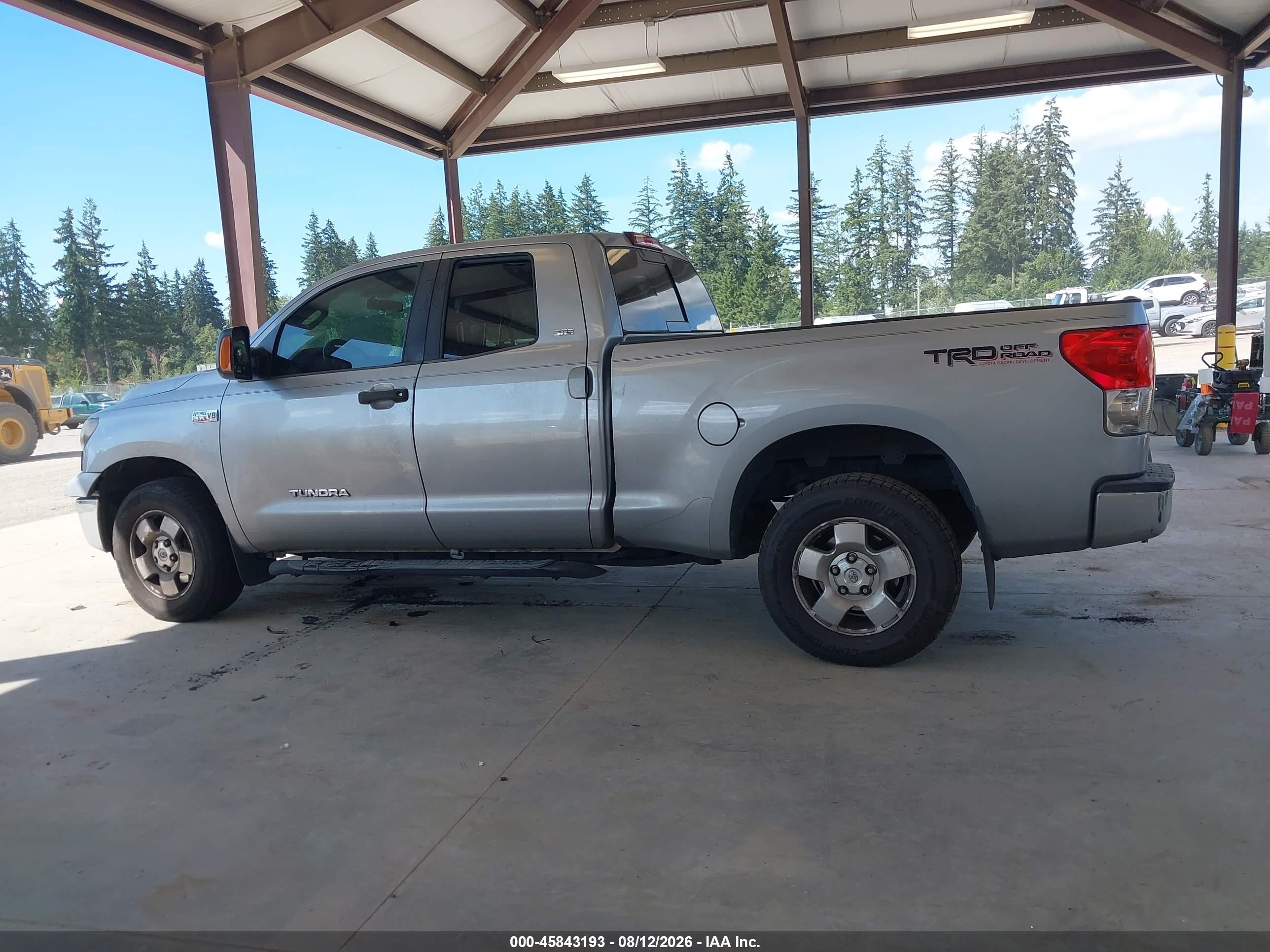 2007 Toyota Tundra Sr5 5.7l V8 Silver vin: 5TFBV54177X028440