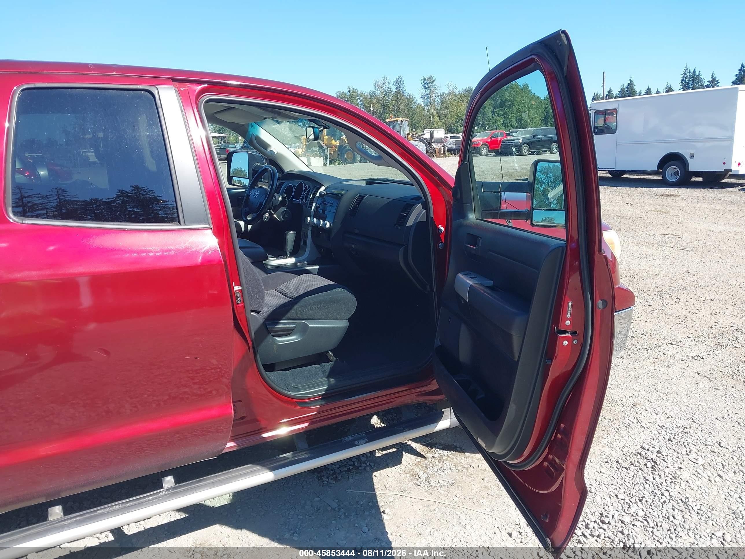 2007 Toyota Tundra Sr5 5.7l V8 Red vin: 5TFBV54187X009654