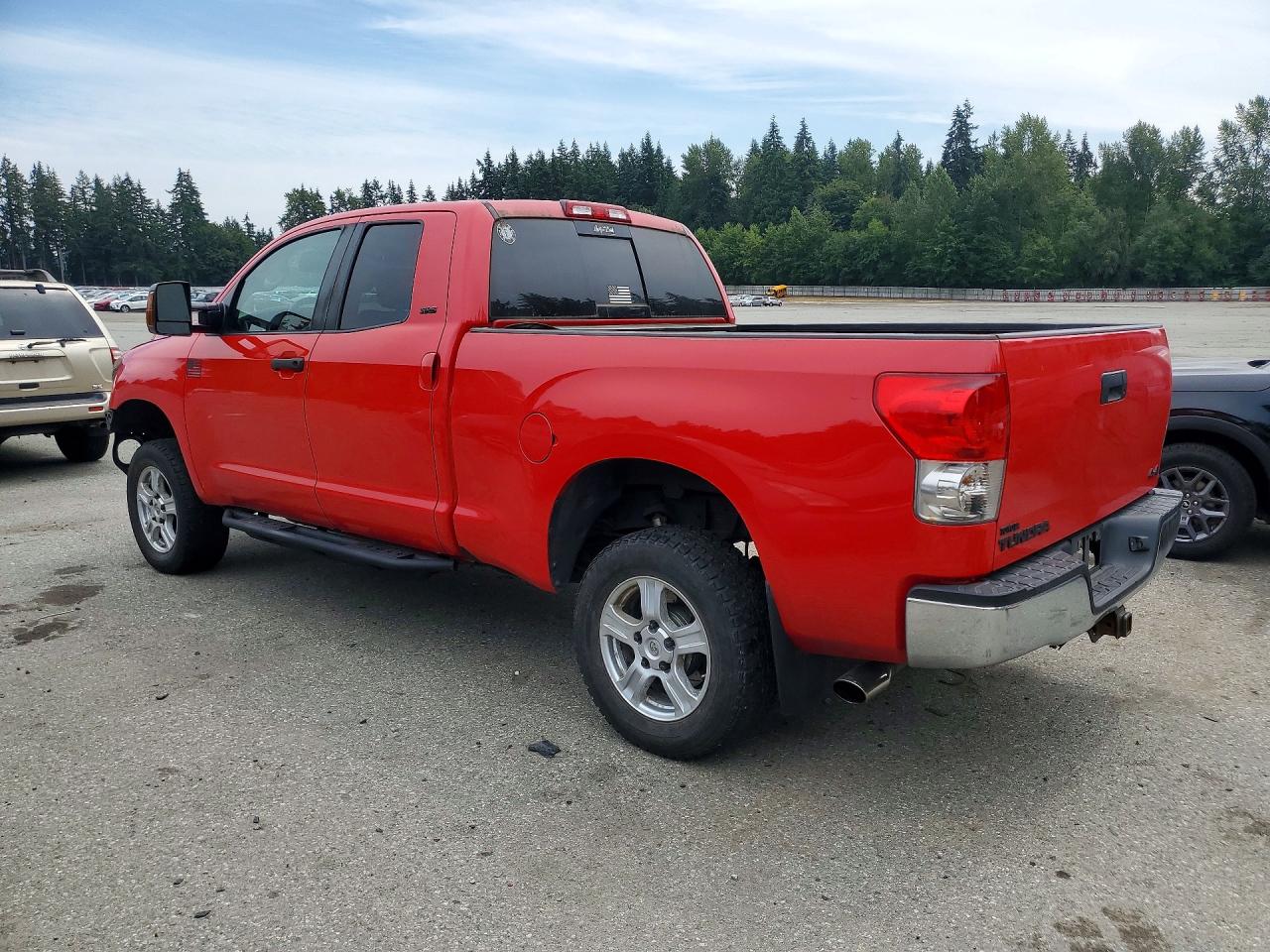 2007 Toyota Tundra Double Cab Sr5 Красный vin: 5TFBV54187X020637