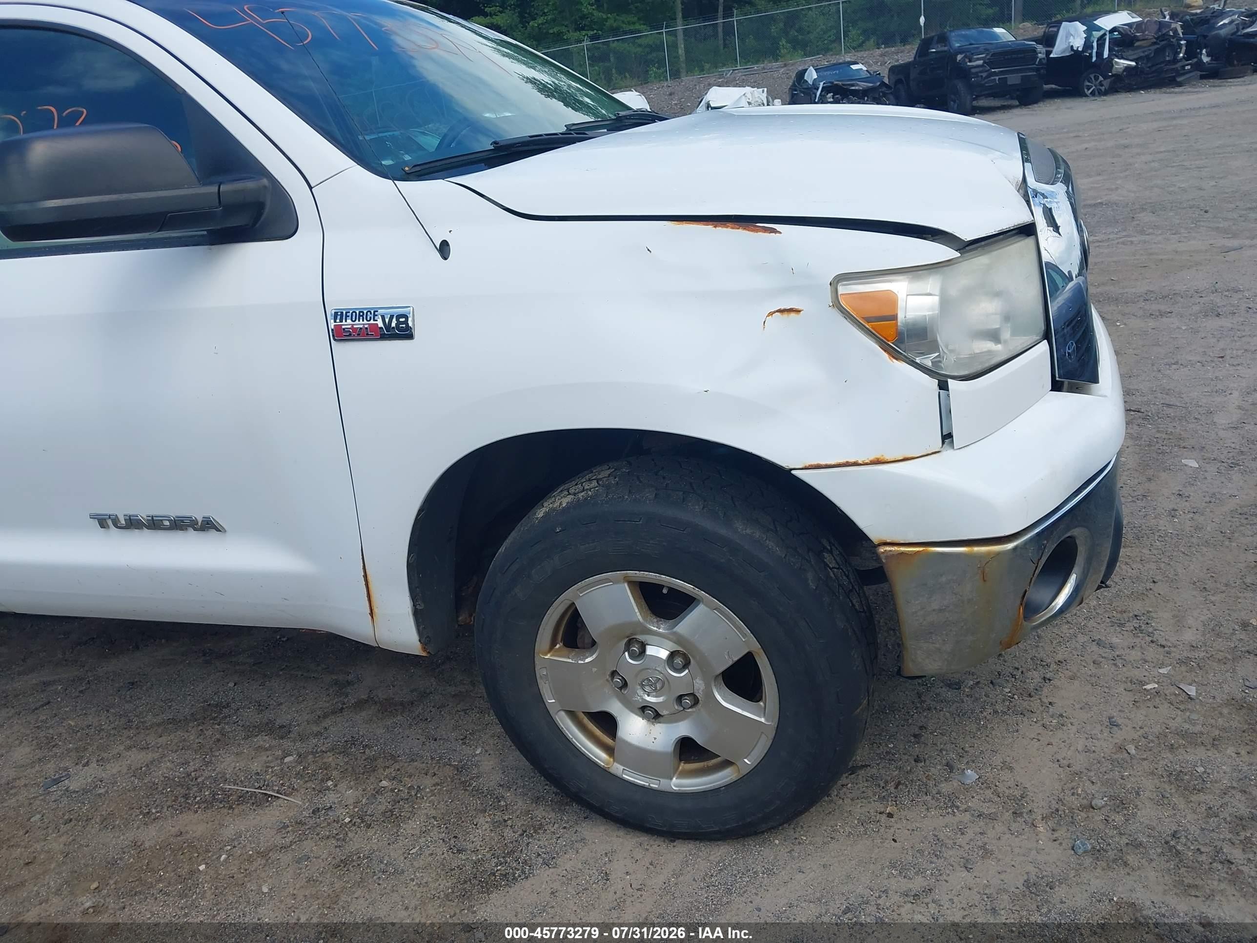 2008 Toyota Tundra Sr5 5.7l V8 White vin: 5TFBV54188X055714