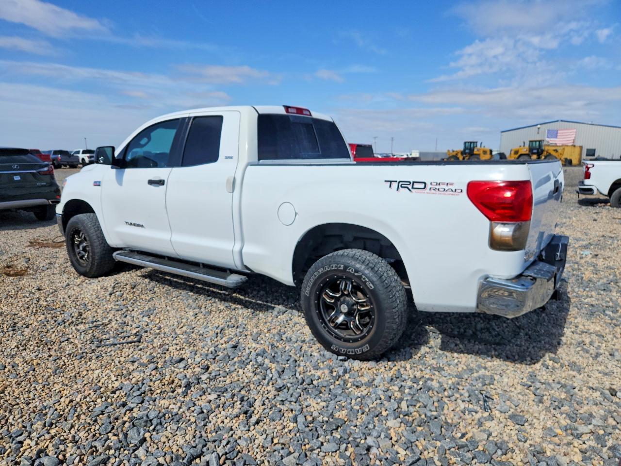2007 Toyota Tundra Double Cab Sr5 White vin: 5TFBV54197X014636