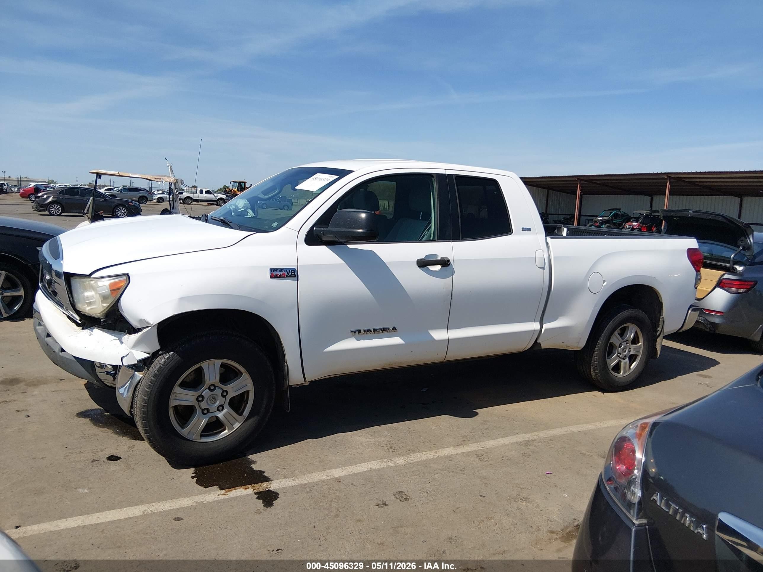 2008 Toyota Tundra Sr5 5.7l V8 Белый vin: 5TFBV54198X051901