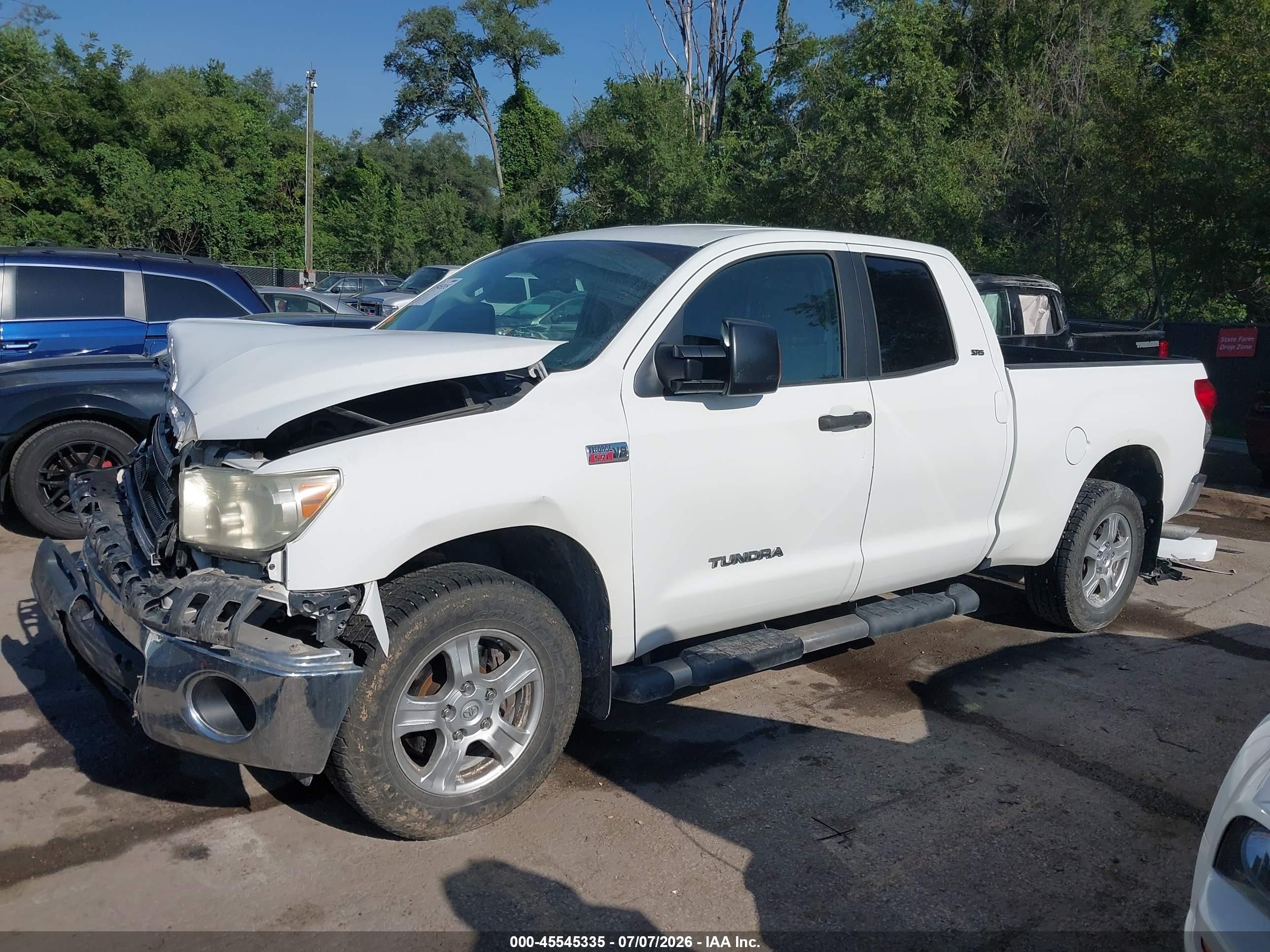 2007 Toyota Tundra Sr5 5.7l V8 Белый vin: 5TFBV541X7X032160