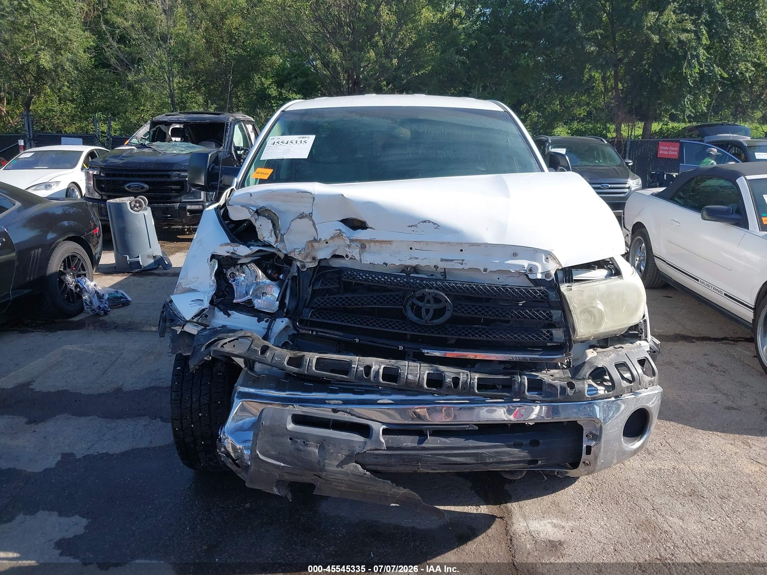 2007 Toyota Tundra Sr5 5.7l V8 Белый vin: 5TFBV541X7X032160