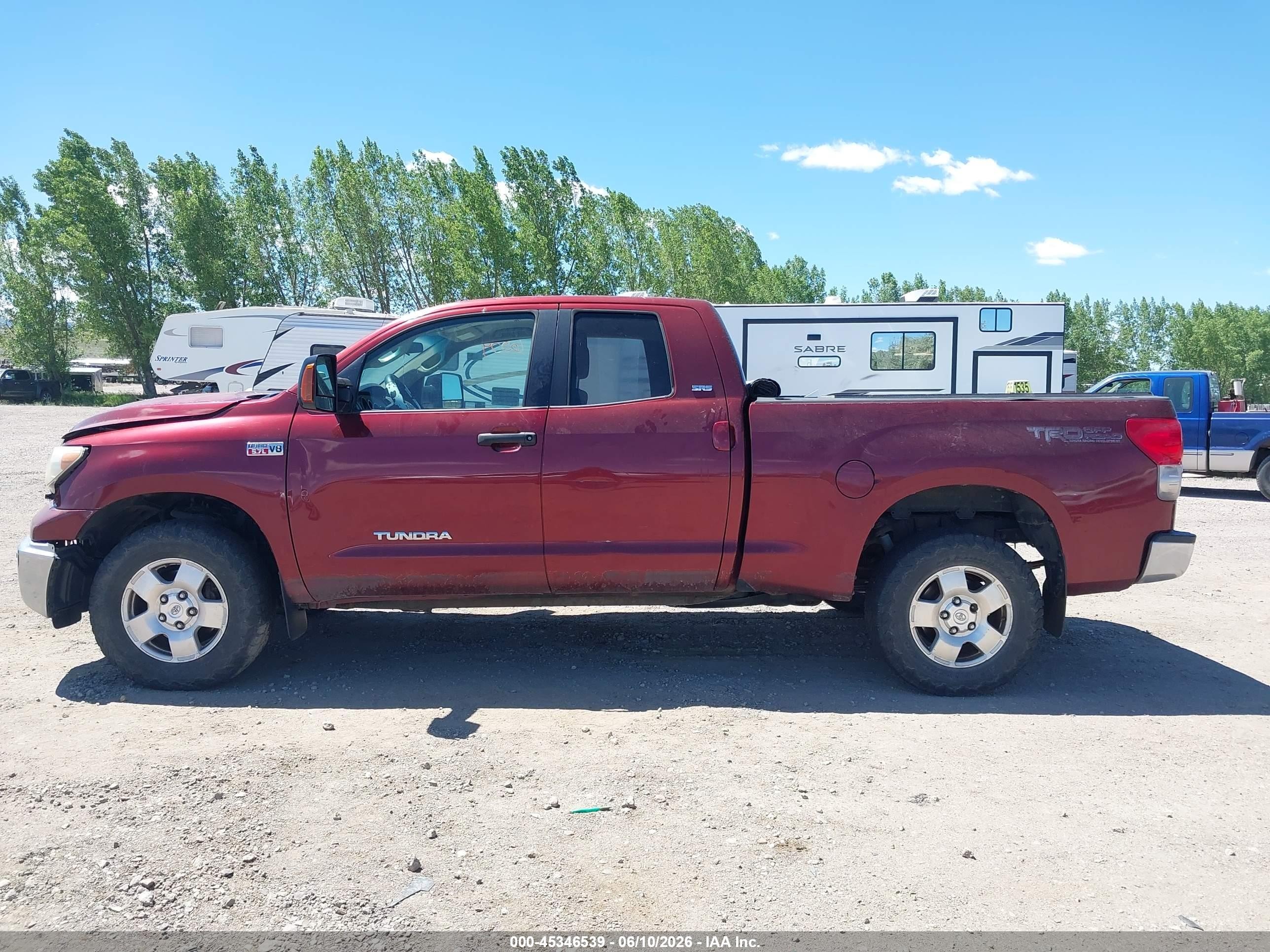 2008 Toyota Tundra Sr5 5.7l V8 Maroon vin: 5TFBV541X8X070439