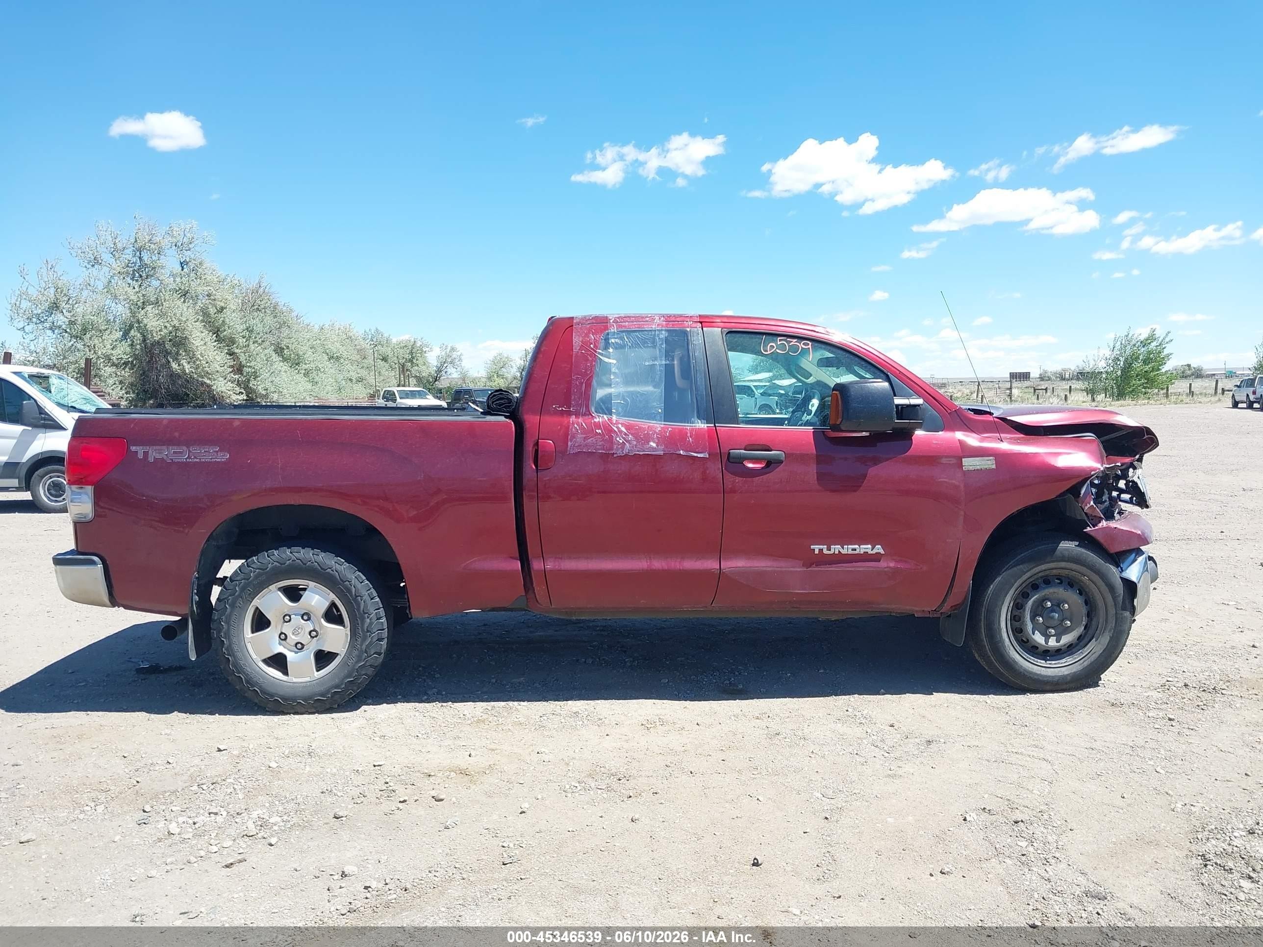 2008 Toyota Tundra Sr5 5.7l V8 Maroon vin: 5TFBV541X8X070439