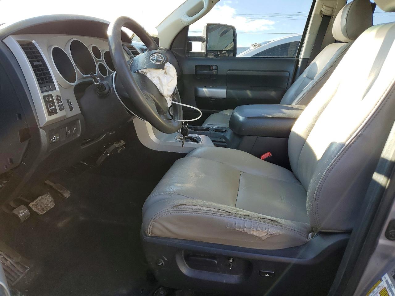 2008 Toyota Tundra Sr5 Silver vin: 5TFBV541X8X080789