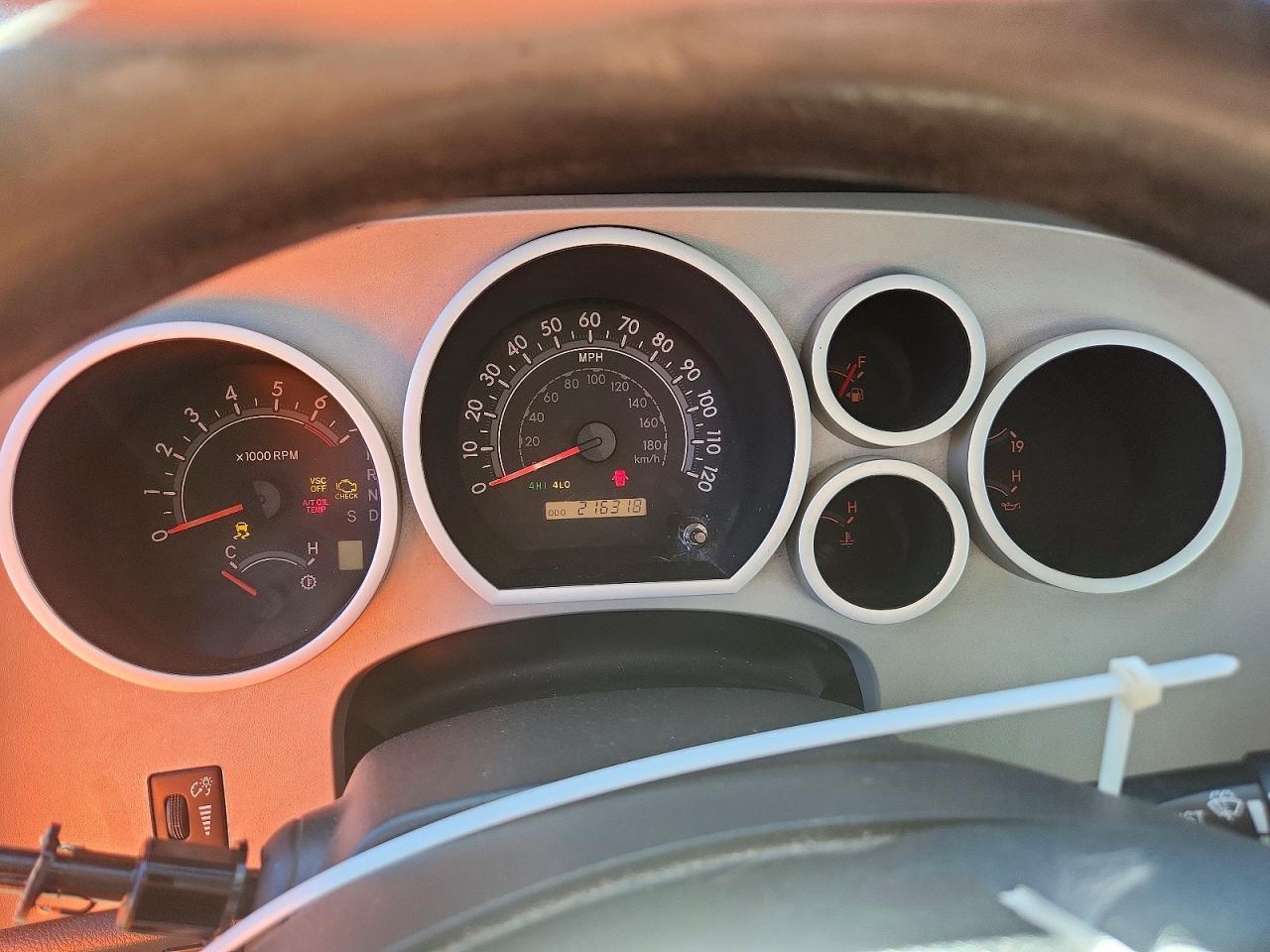 2008 Toyota Tundra Sr5 Silver vin: 5TFBV541X8X080789