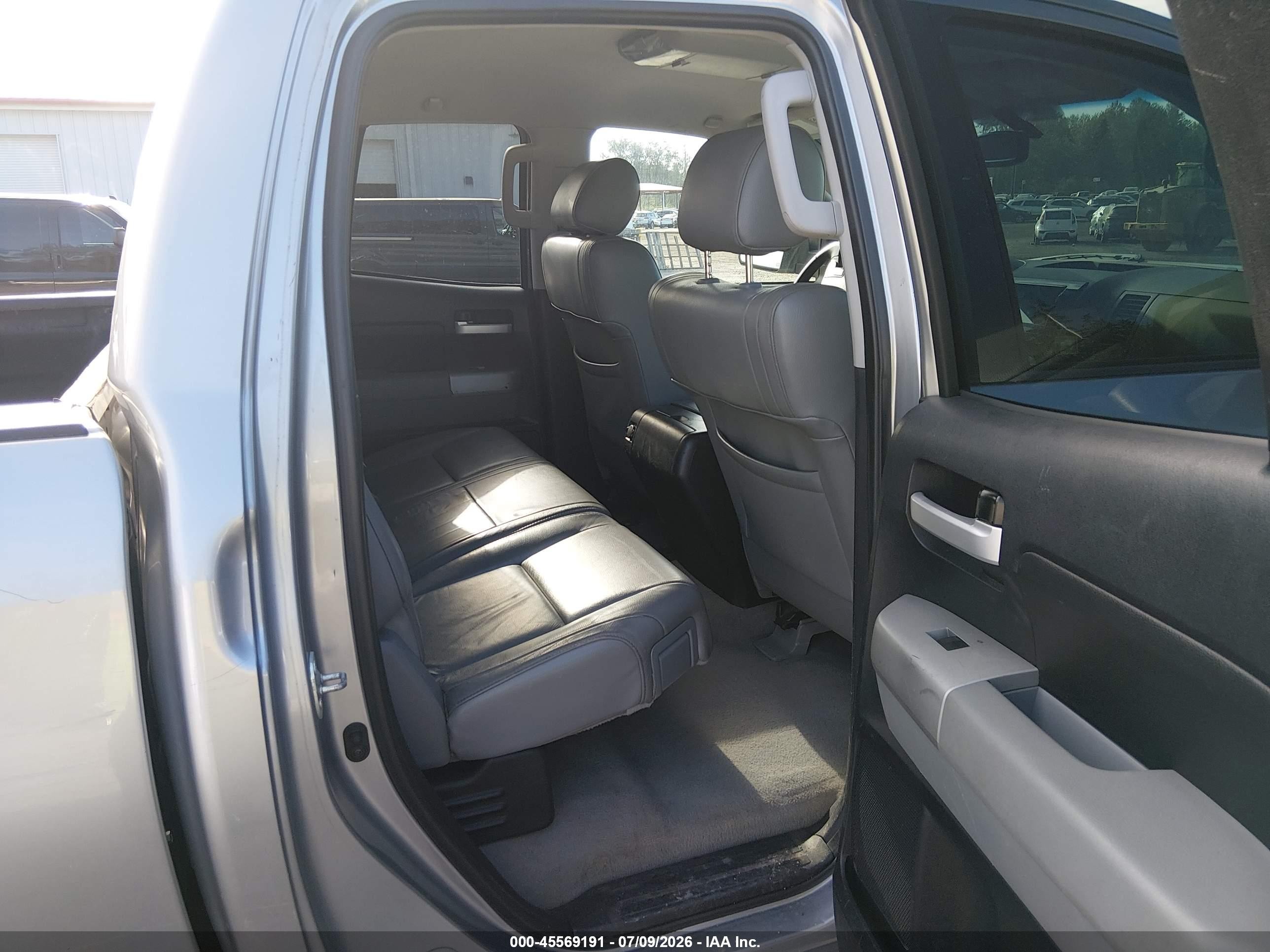 2007 Toyota Tundra Limited 5.7l V8 Silver vin: 5TFBV58137X003836
