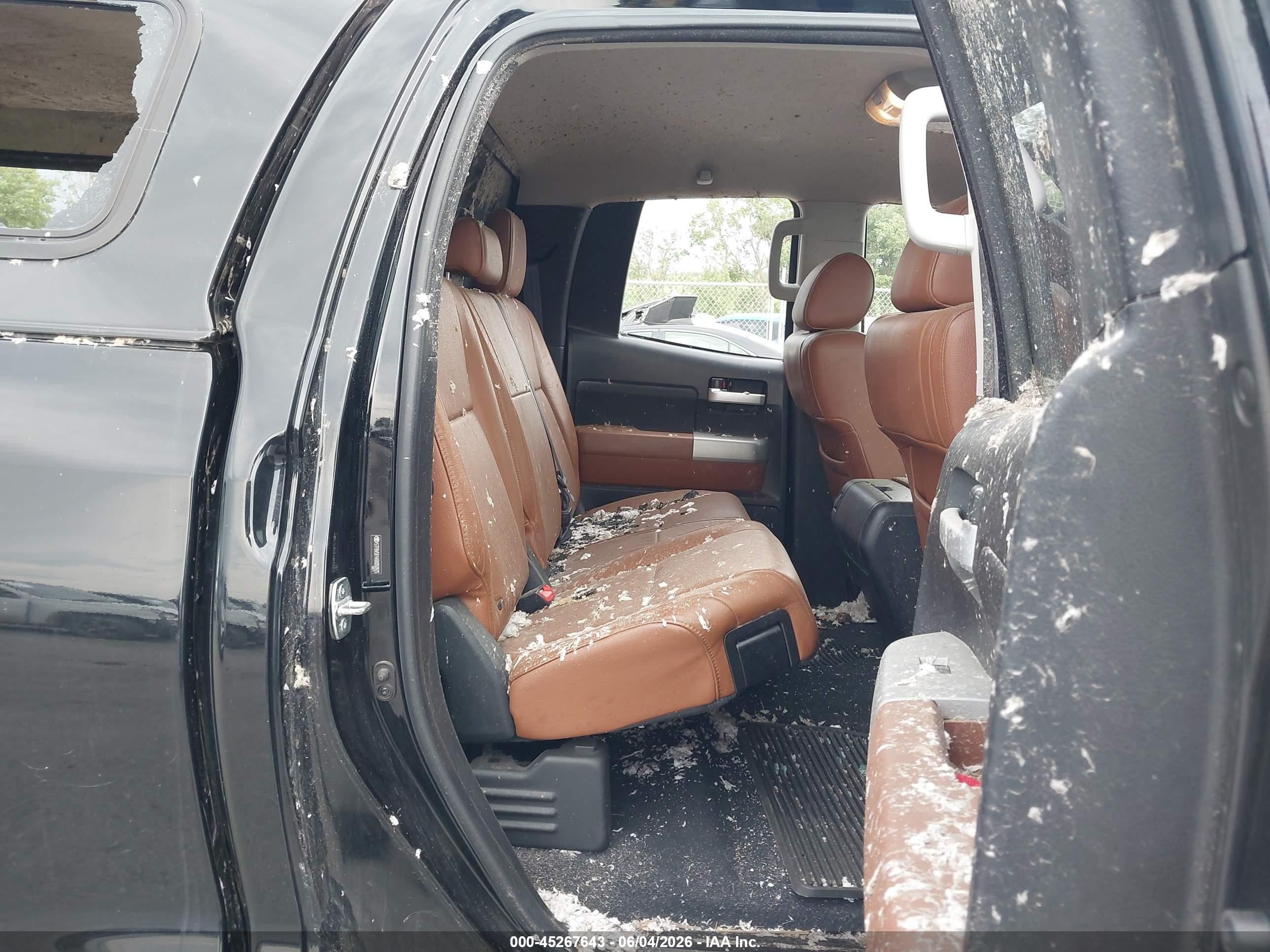 2008 Toyota Tundra Limited 5.7l V8 Черный vin: 5TFBV58148X050925