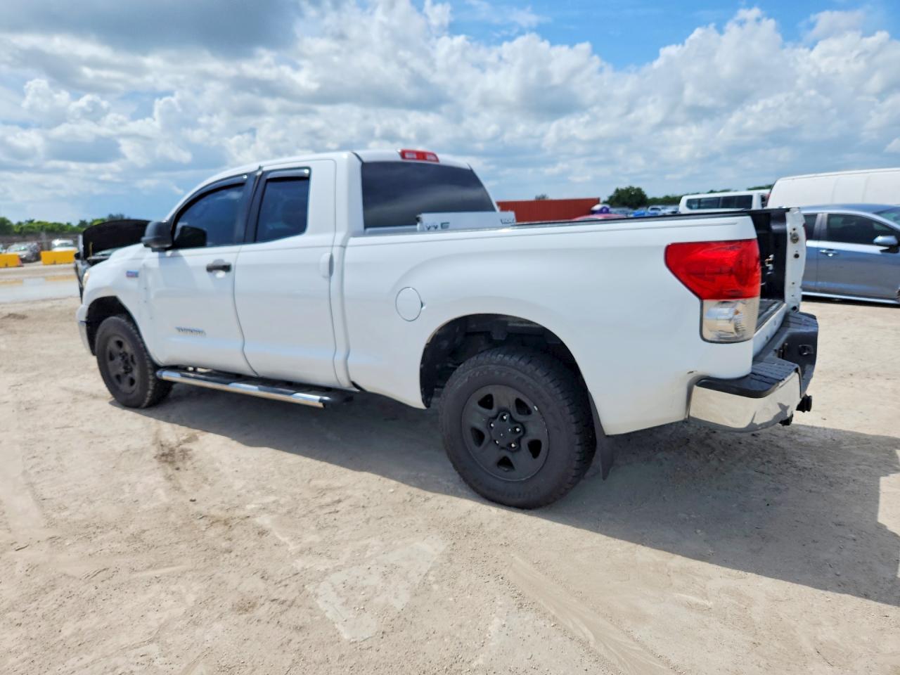 2009 Toyota Tundra Grade White vin: 5TFBW54119X084468