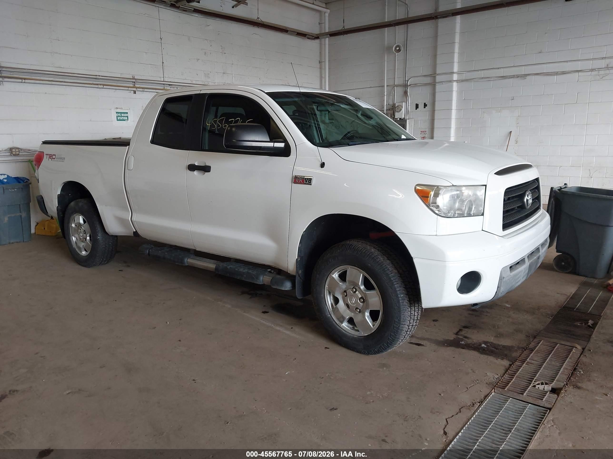 2009 Toyota Tundra Grade 5.7l V8 White vin: 5TFBW54199X083228