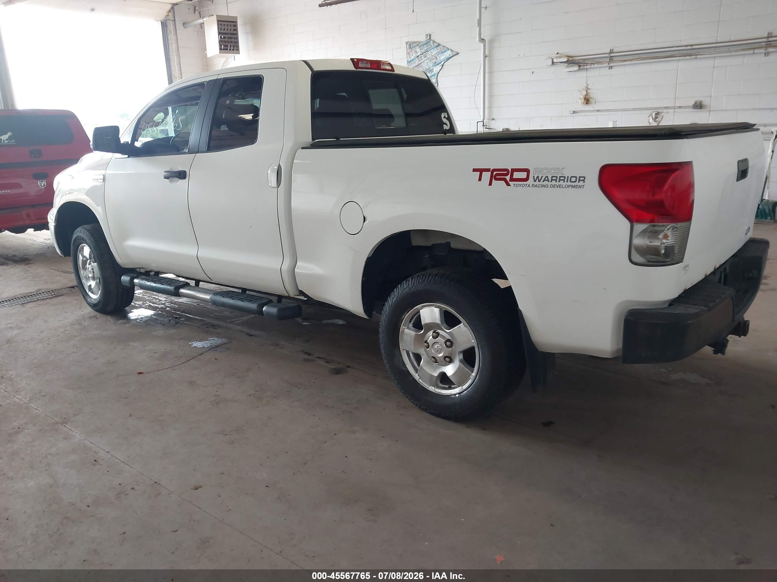 2009 Toyota Tundra Grade 5.7l V8 White vin: 5TFBW54199X083228