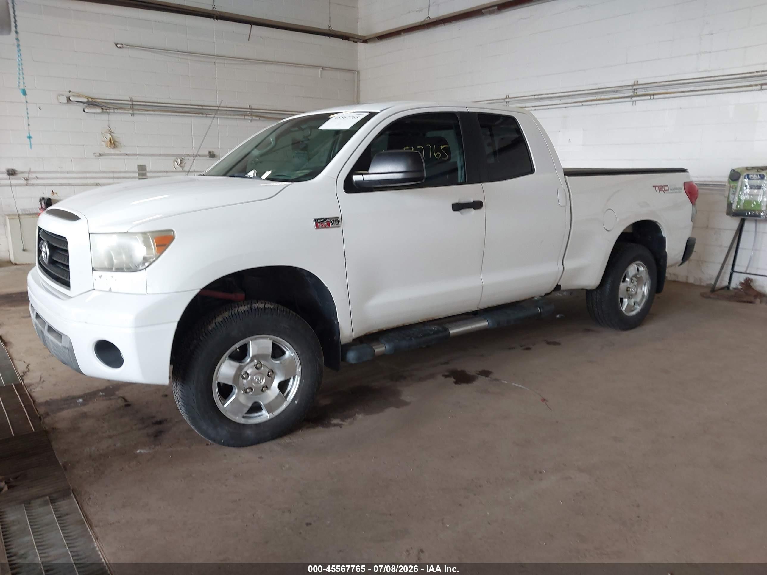 2009 Toyota Tundra Grade 5.7l V8 White vin: 5TFBW54199X083228