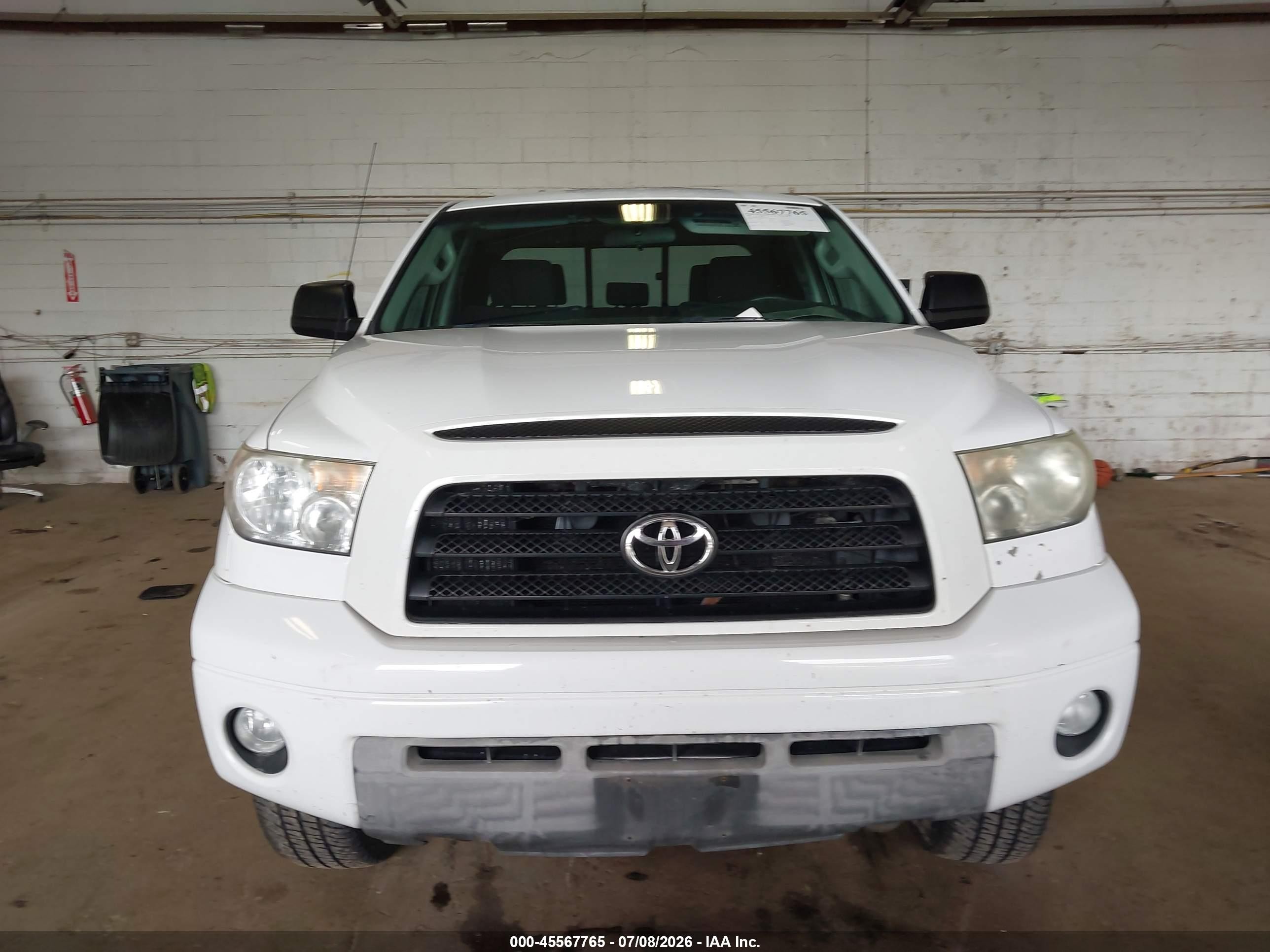 2009 Toyota Tundra Grade 5.7l V8 White vin: 5TFBW54199X083228