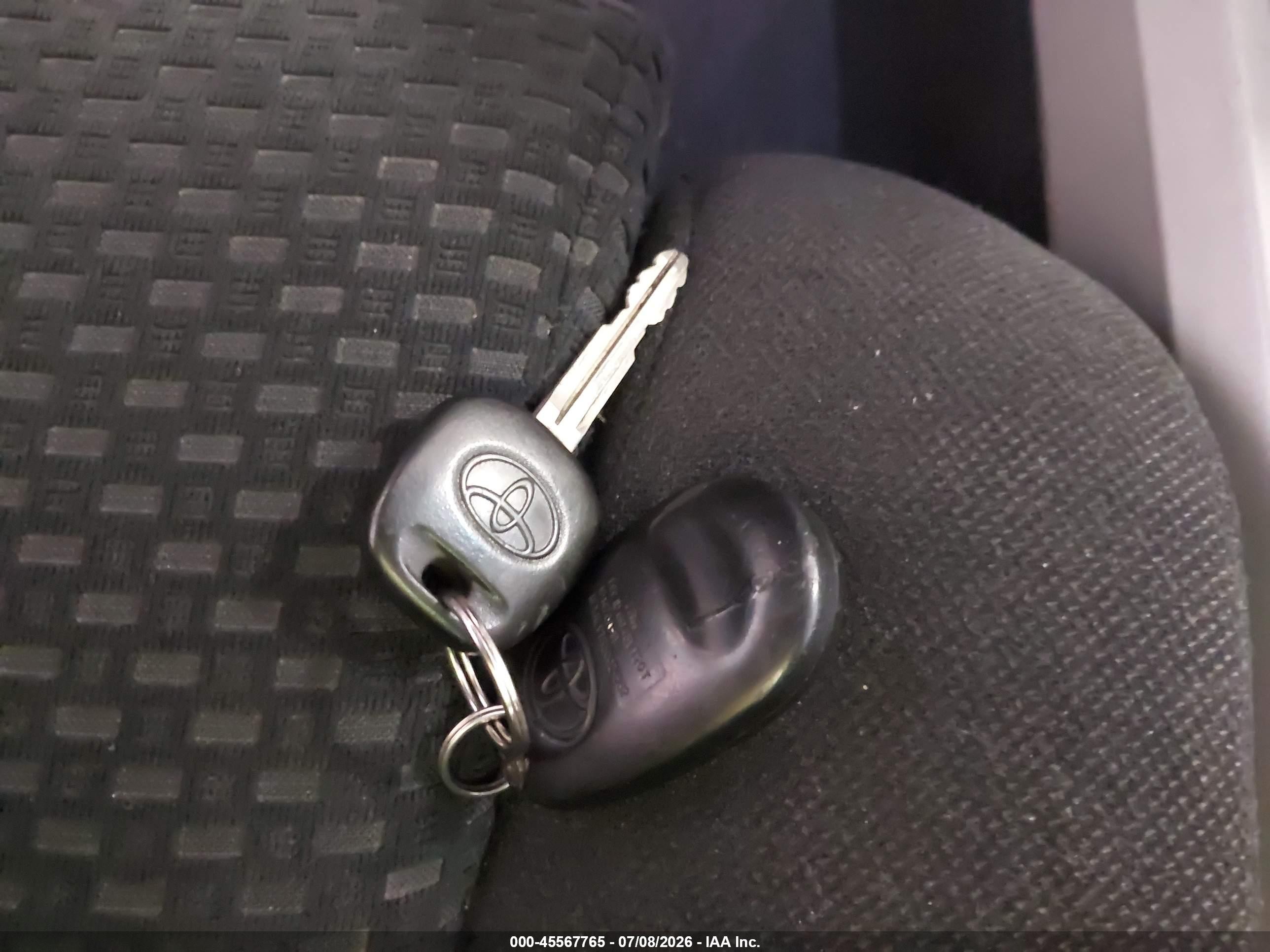 2009 Toyota Tundra Grade 5.7l V8 White vin: 5TFBW54199X083228