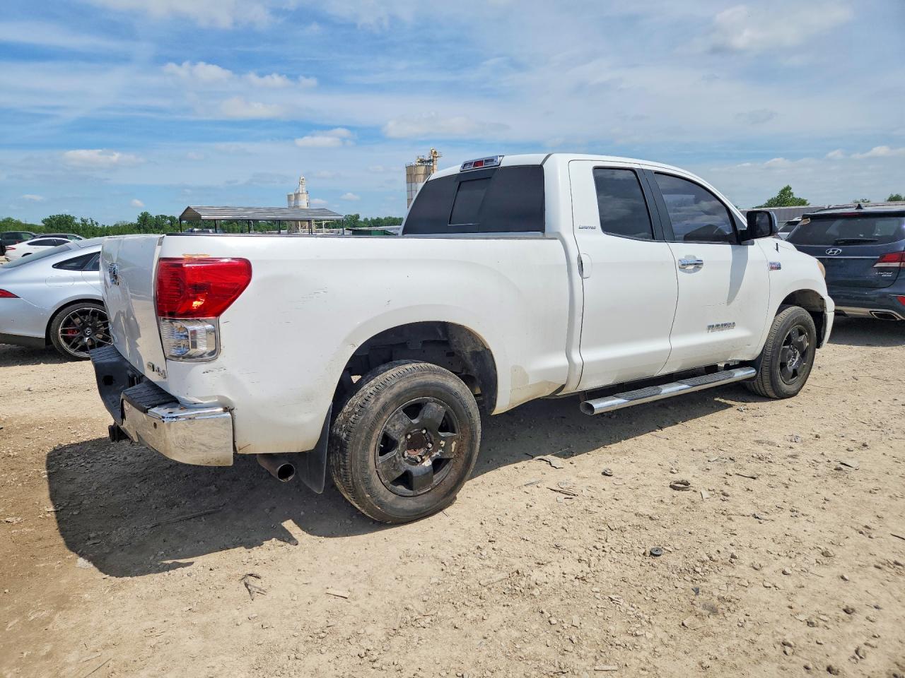 2009 Toyota Tundra Double Cab Limited White vin: 5TFBW58129X085672
