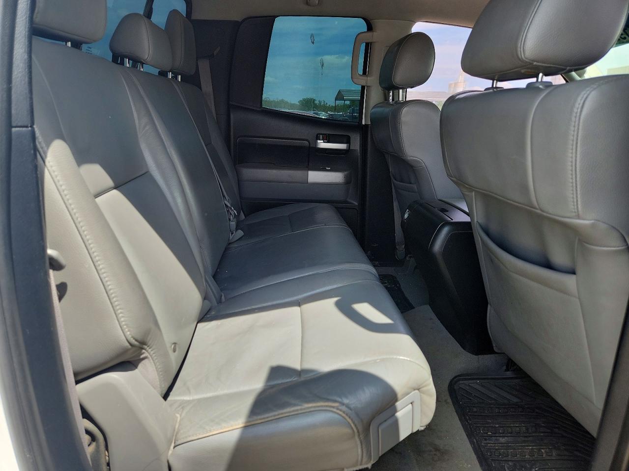 2009 Toyota Tundra Double Cab Limited White vin: 5TFBW58129X085672